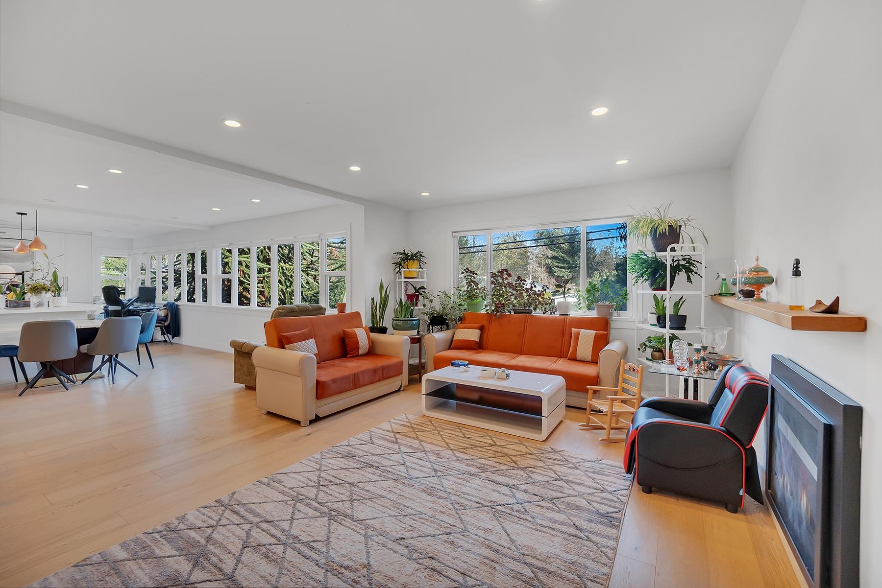 Listing image of 2505 WILLIAM AVENUE