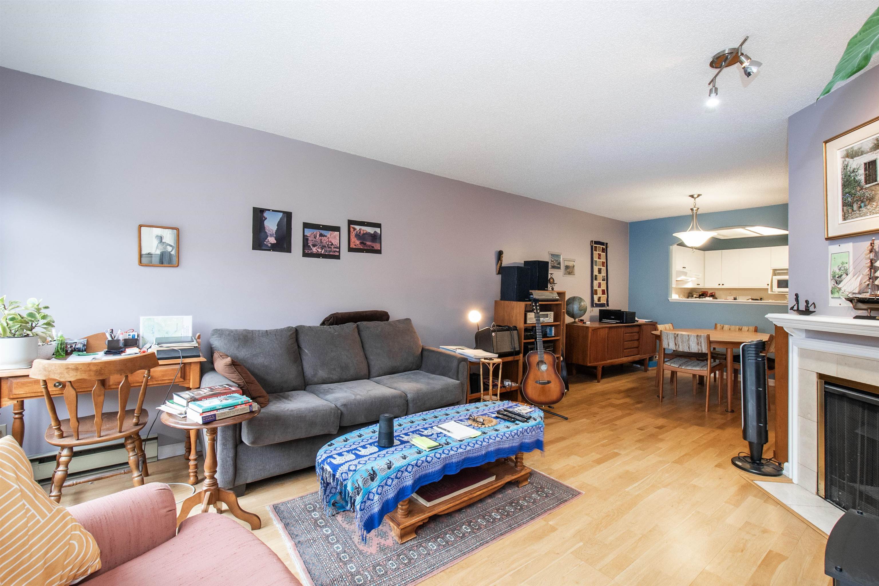 Listing image of 201 2800 CHESTERFIELD AVENUE