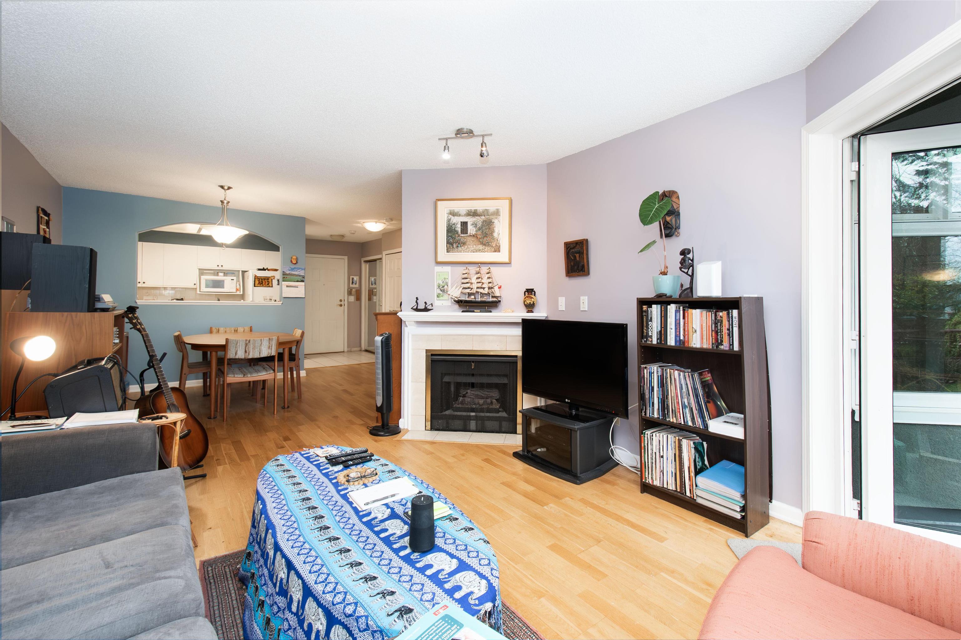 Listing image of 201 2800 CHESTERFIELD AVENUE