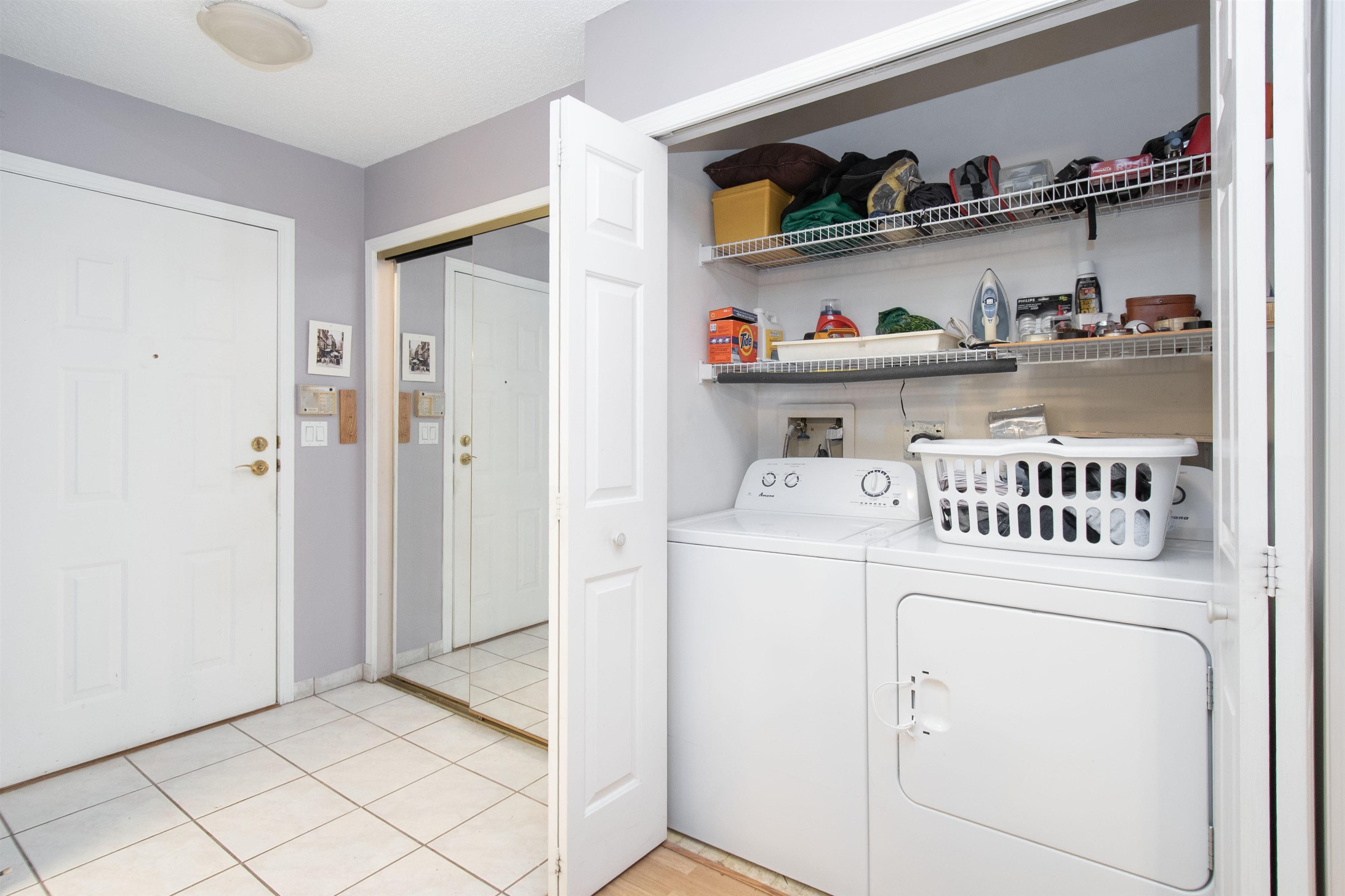 Listing image of 201 2800 CHESTERFIELD AVENUE