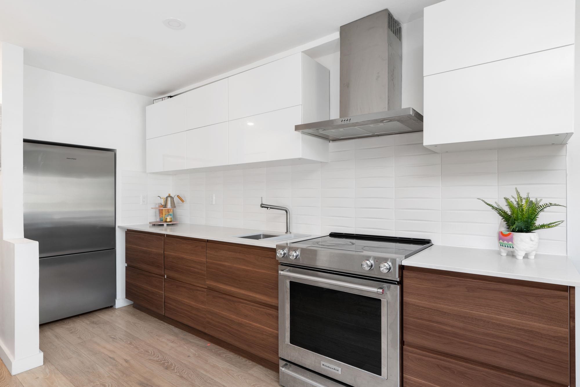 Listing image of 311 1363 CLYDE AVENUE