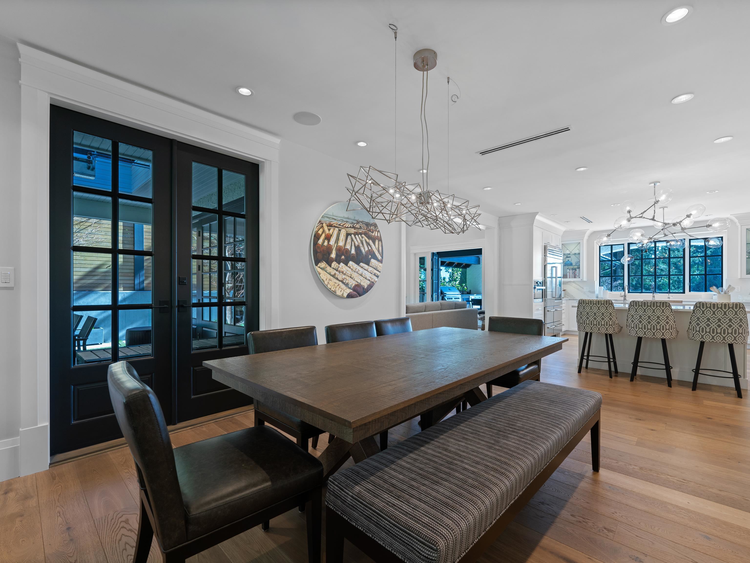 Listing image of 2985 ALTAMONT CRESCENT