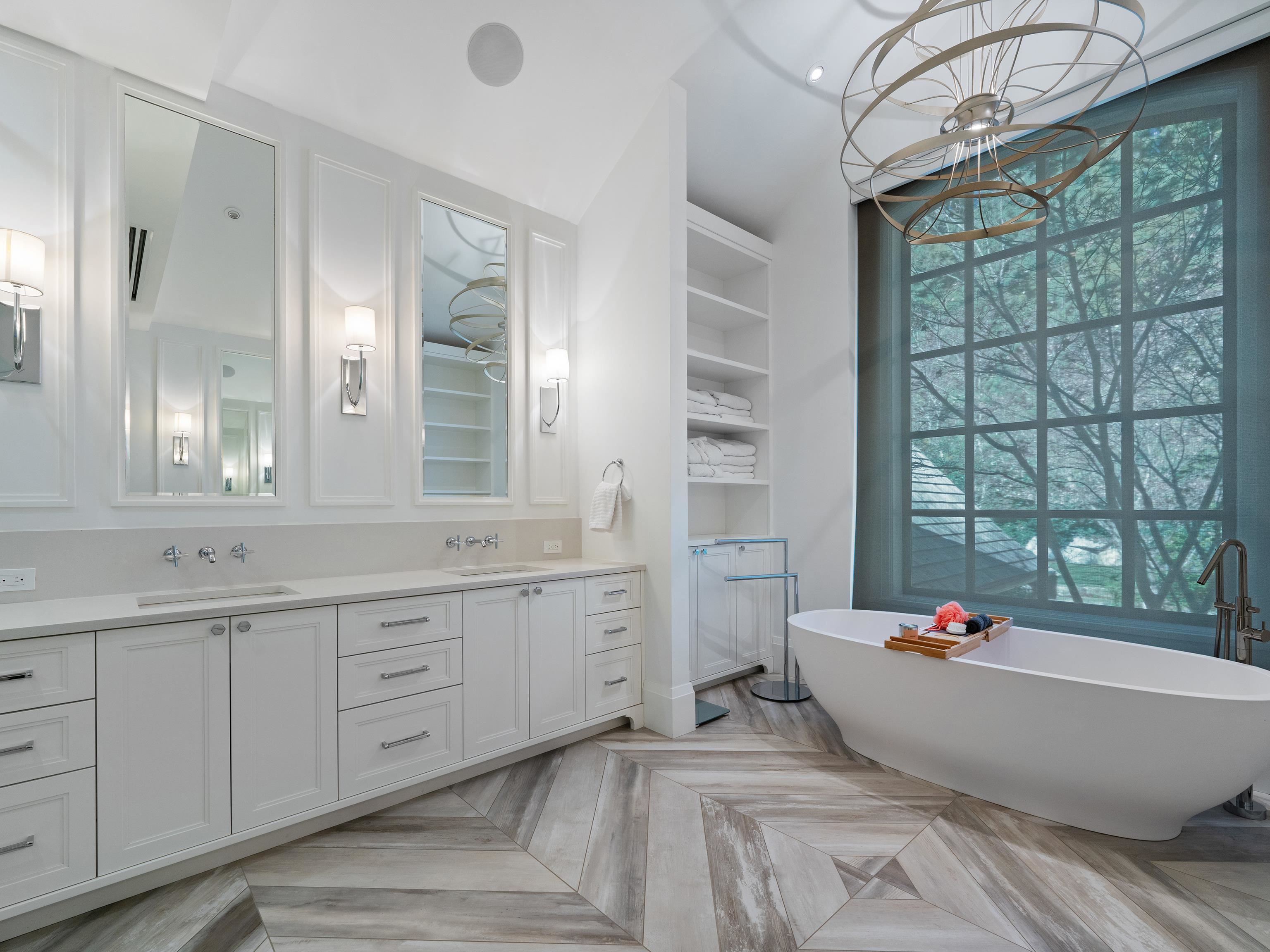 Listing image of 2985 ALTAMONT CRESCENT