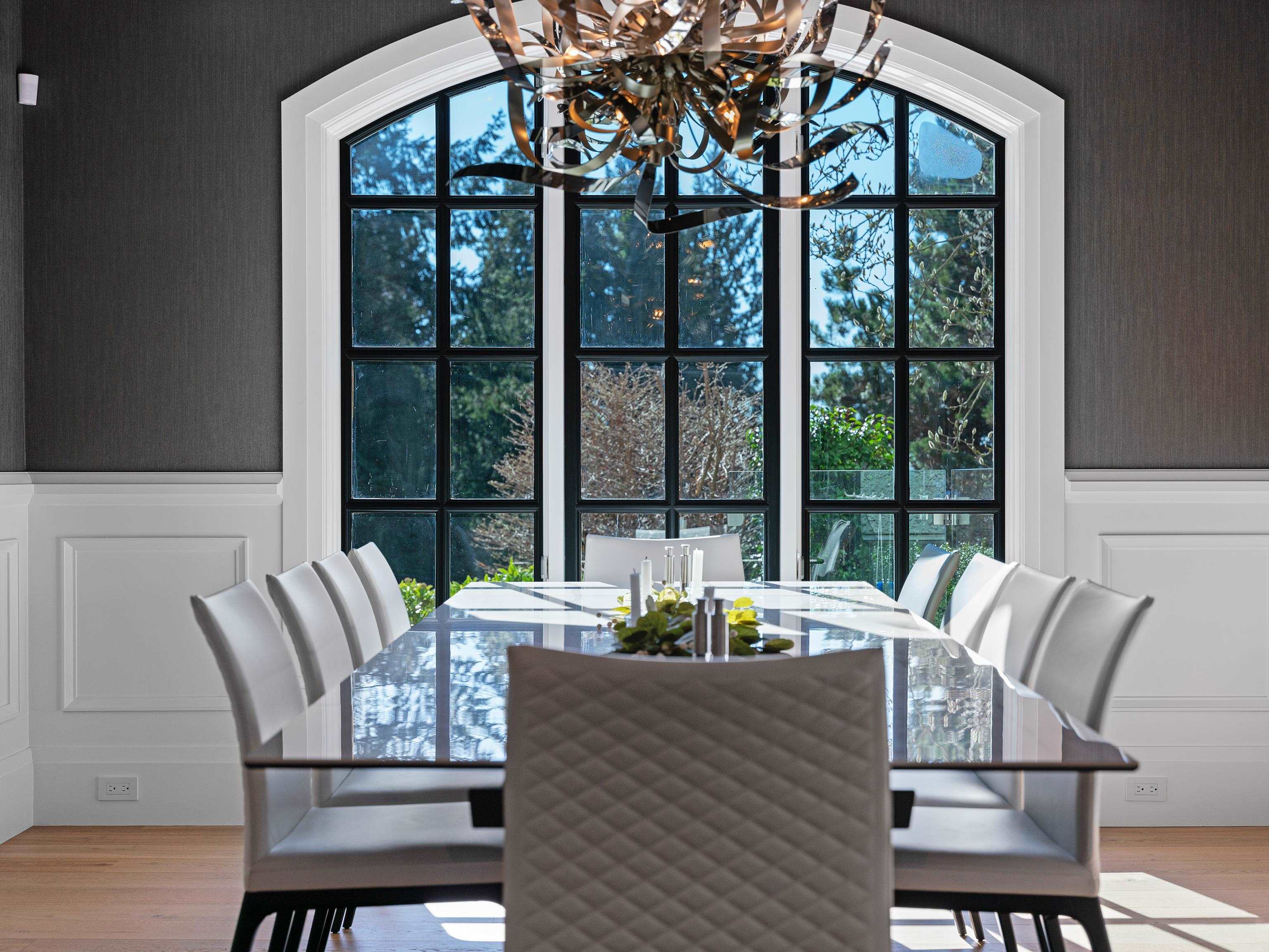 Listing image of 2985 ALTAMONT CRESCENT