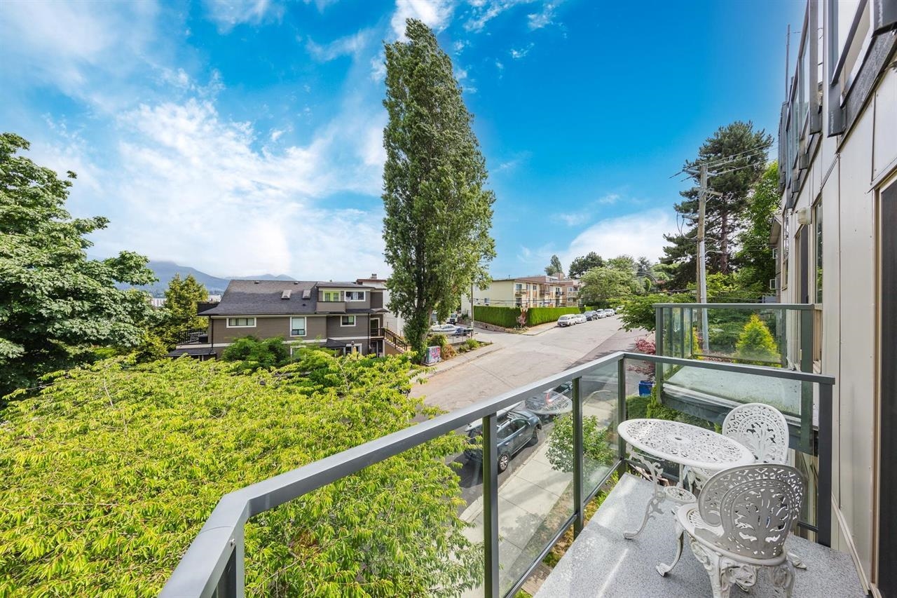 Listing image of 2128 ETON STREET