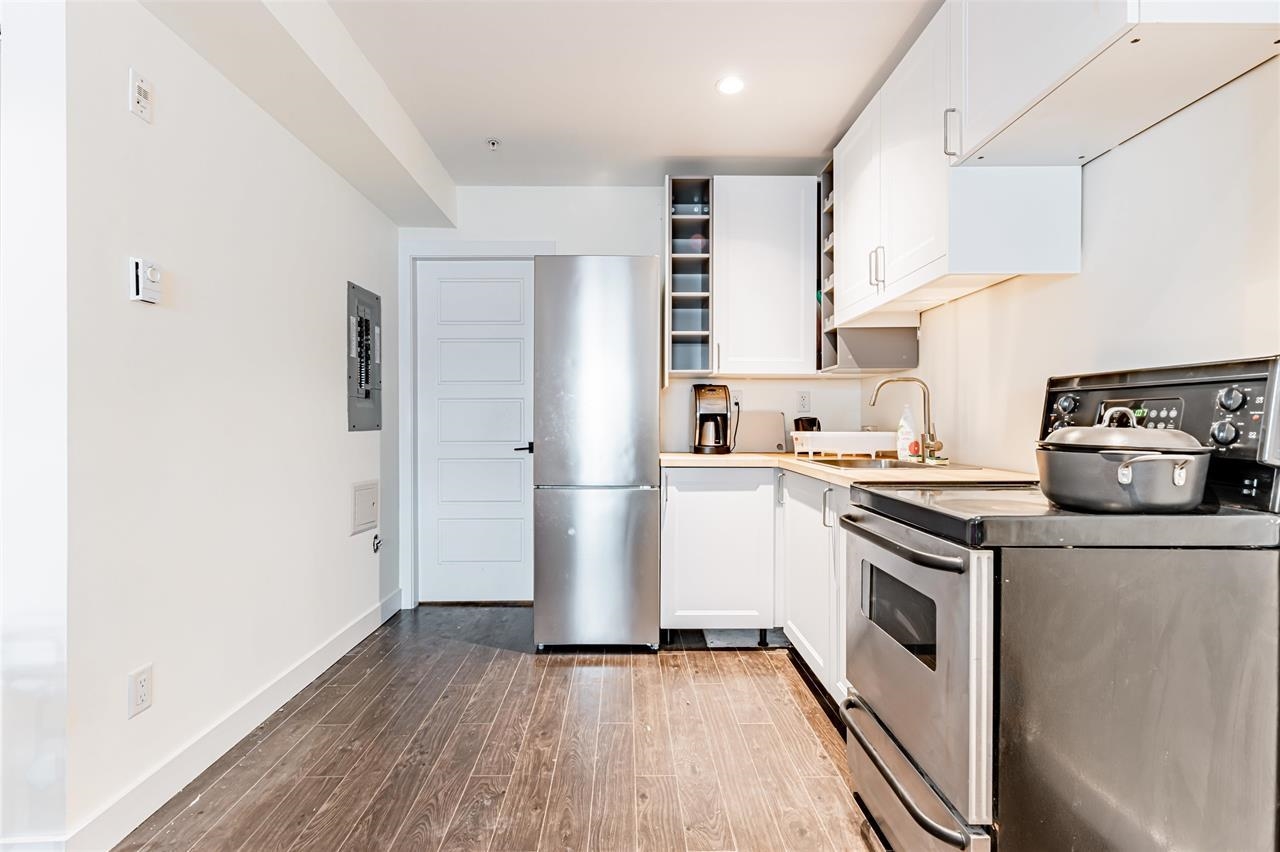 Listing image of 2128 ETON STREET