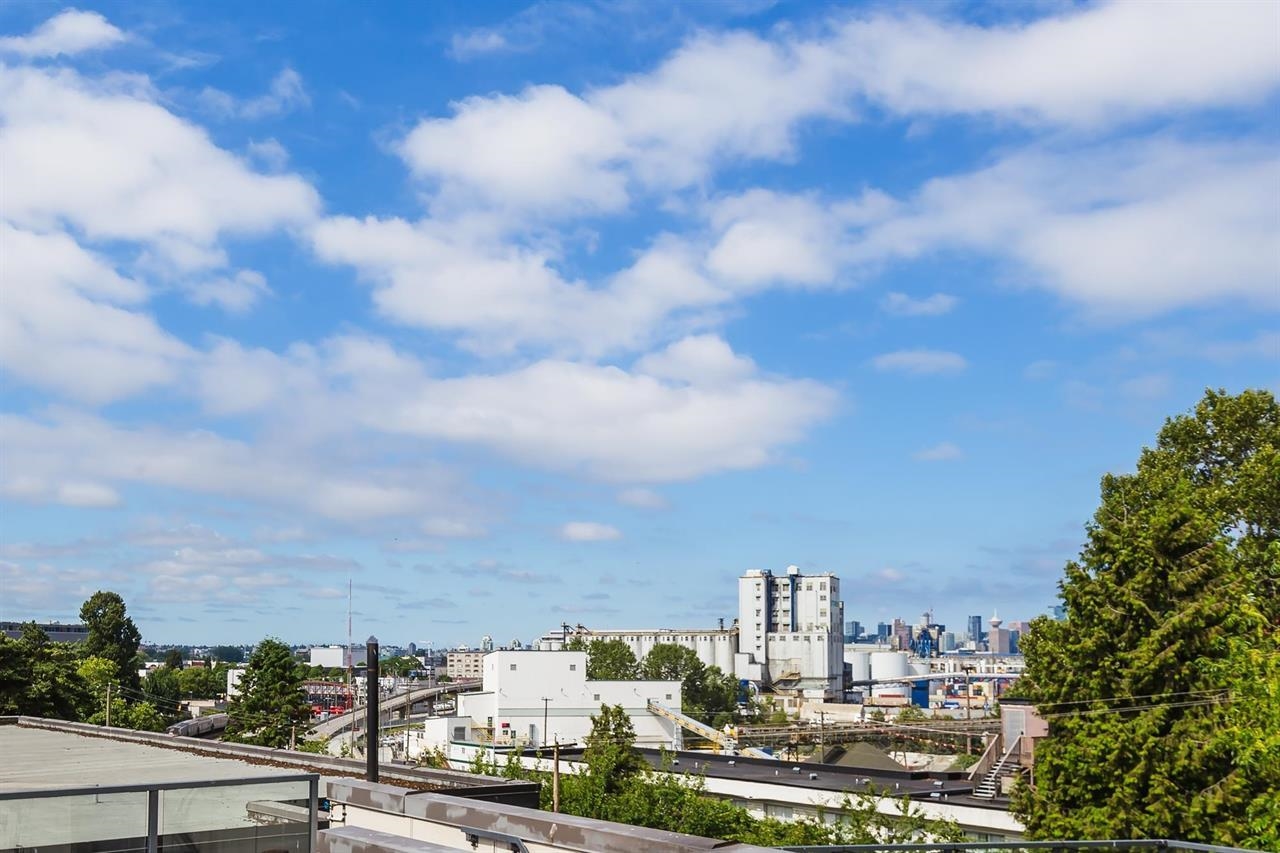 Listing image of 2128 ETON STREET