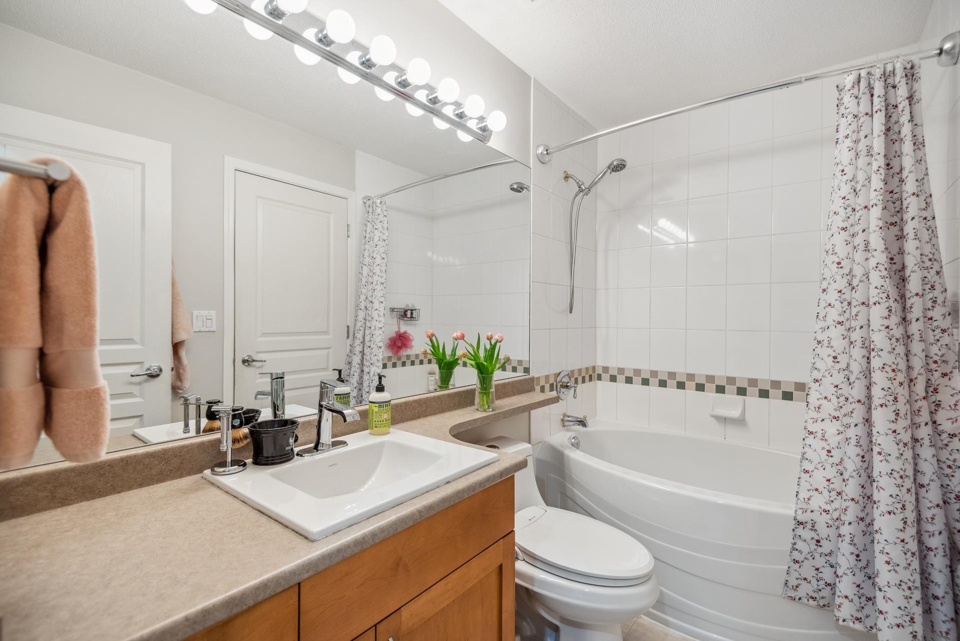 Listing image of 414 333 E 1ST STREET