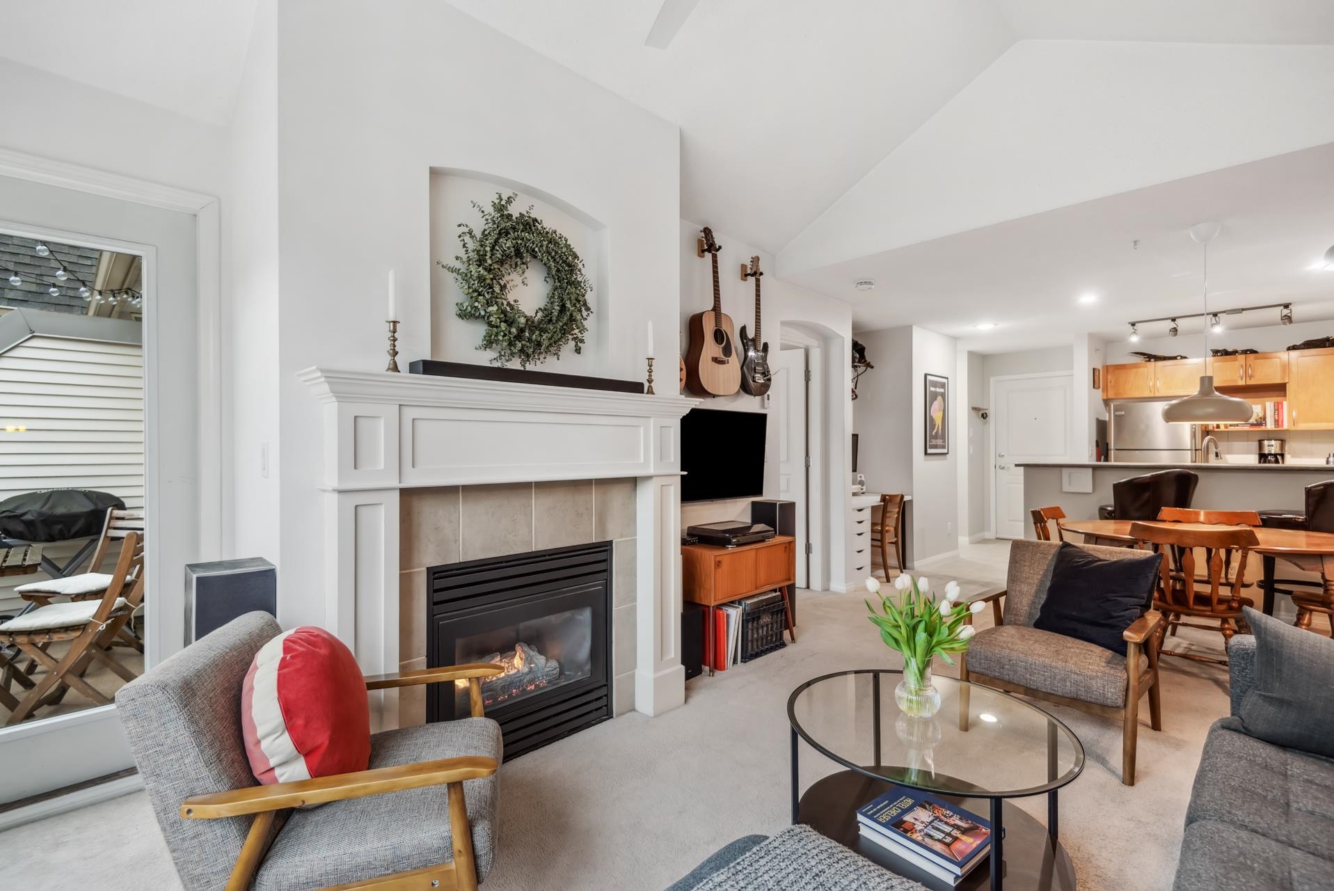 Listing image of 414 333 E 1ST STREET