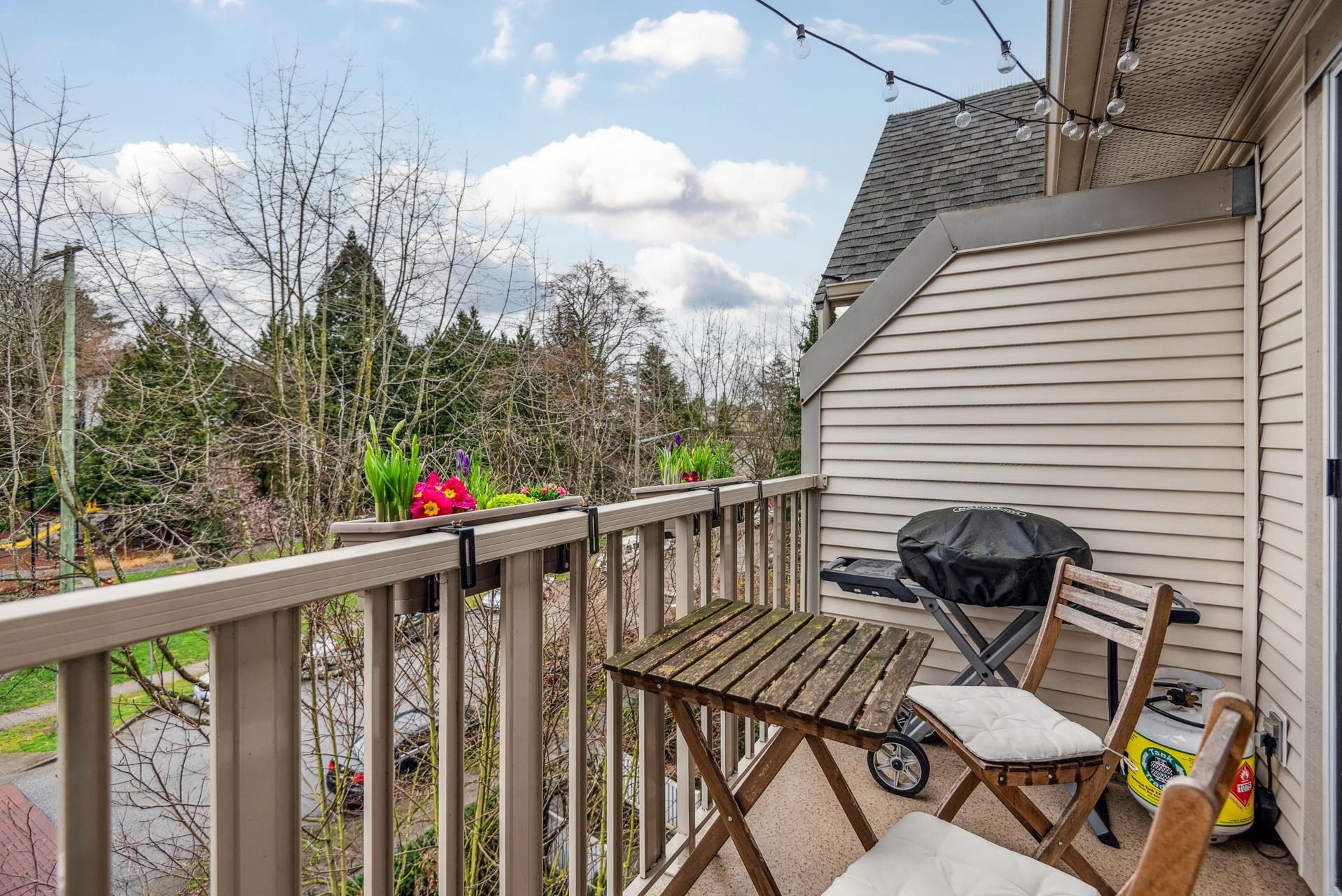 Listing image of 414 333 E 1ST STREET