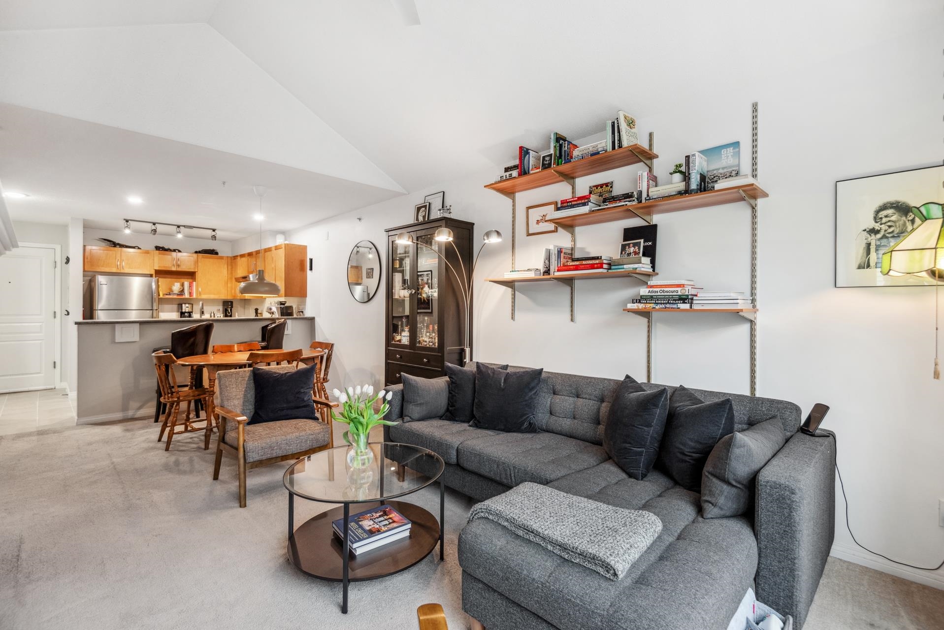 Listing image of 414 333 E 1ST STREET