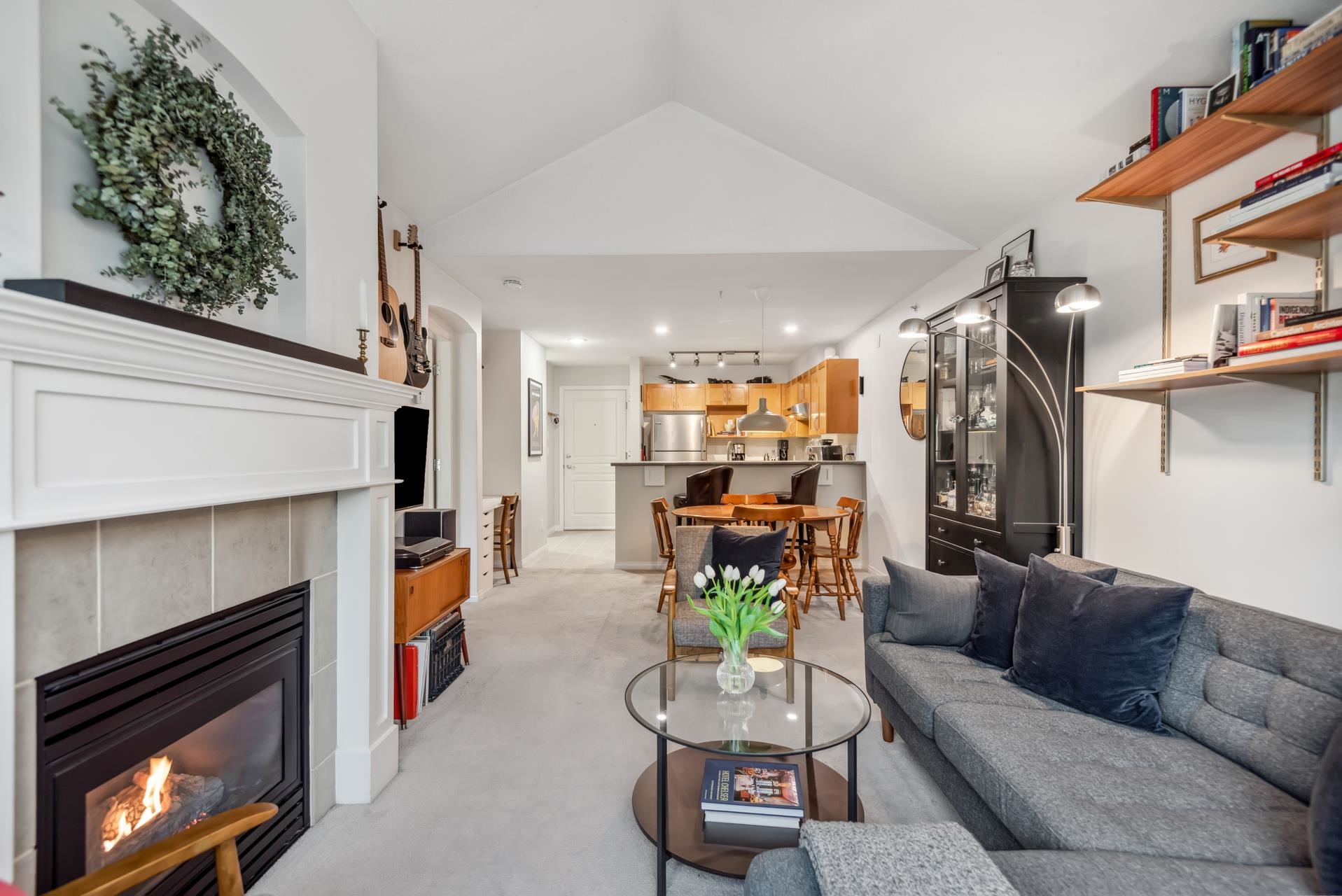 Listing image of 414 333 E 1ST STREET