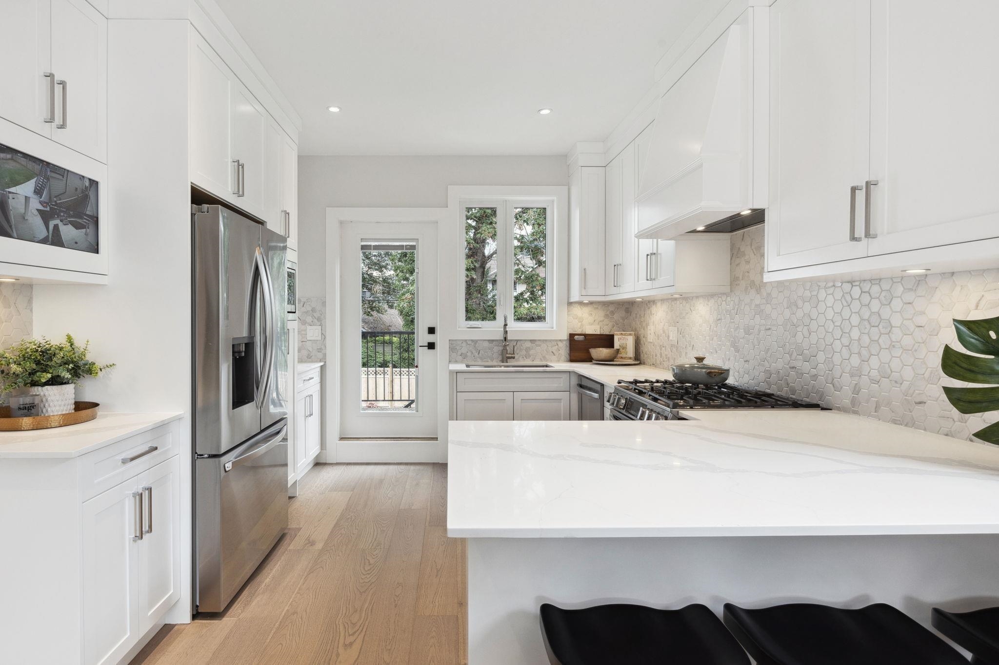Listing image of 1330 W 15TH STREET