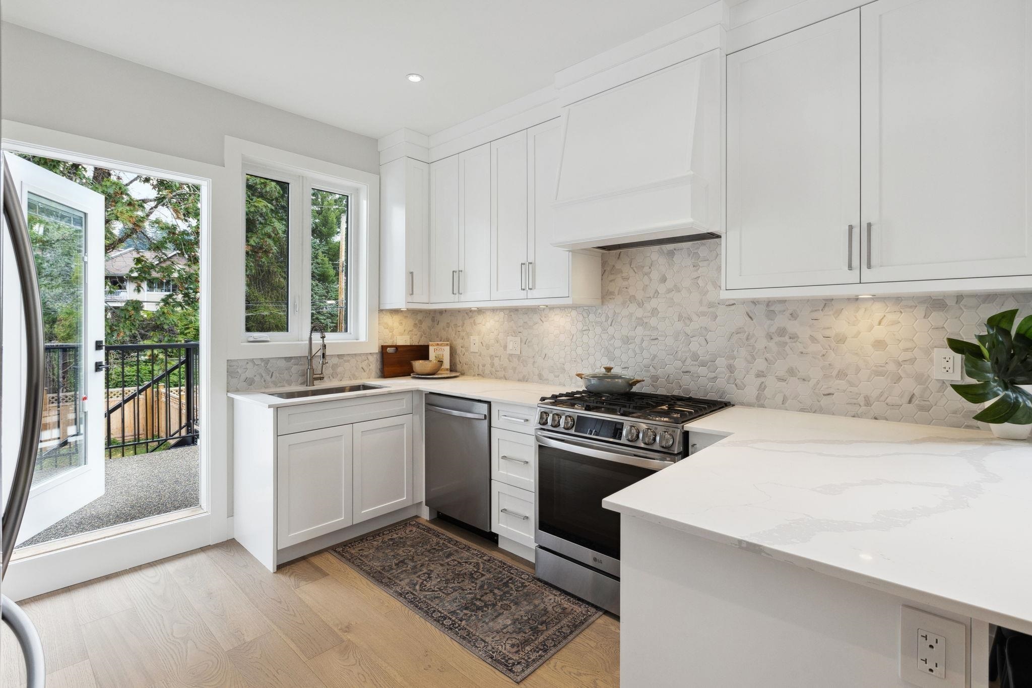 Listing image of 1330 W 15TH STREET