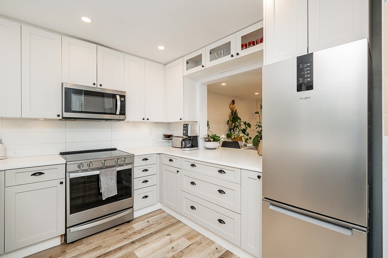 Listing image of 1014 LILLOOET ROAD