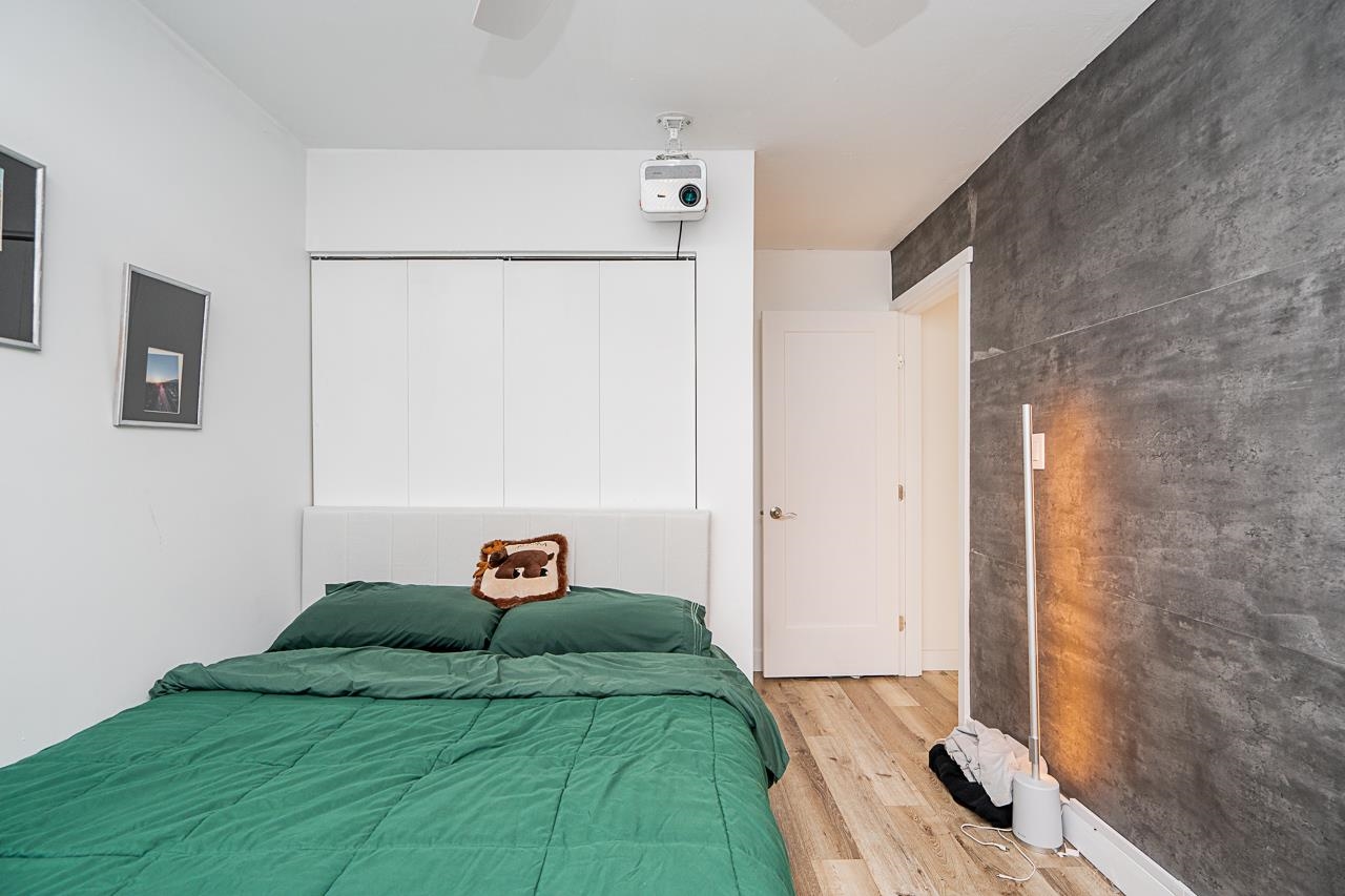 Listing image of 1014 LILLOOET ROAD