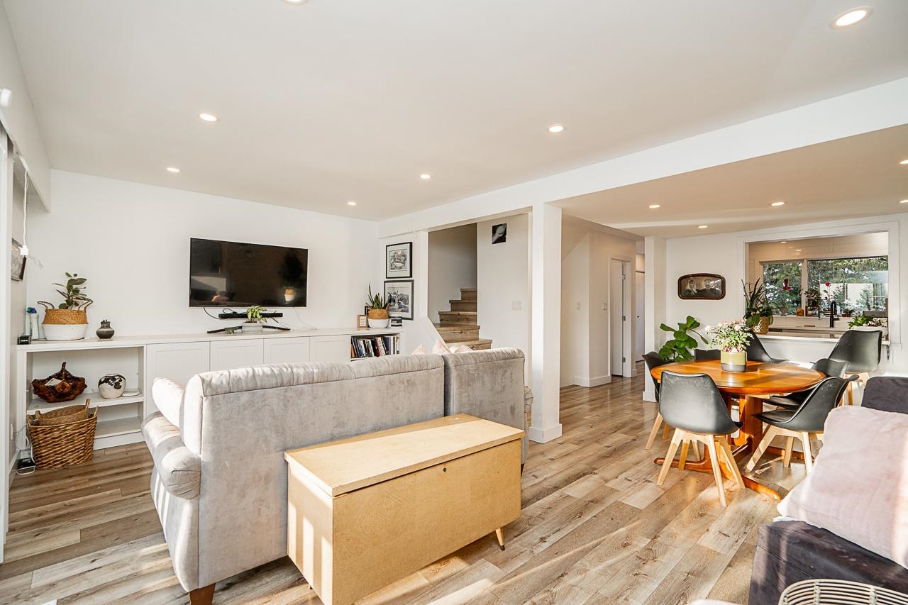 Listing image of 1014 LILLOOET ROAD