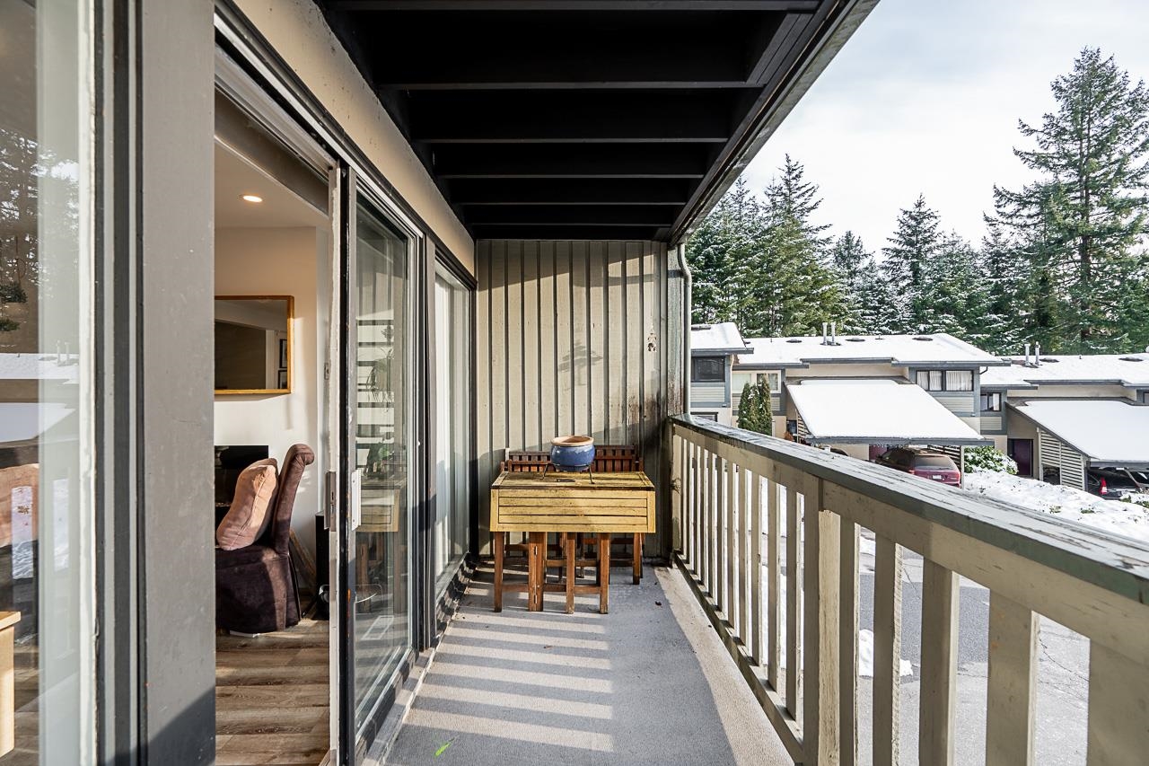 Listing image of 1014 LILLOOET ROAD