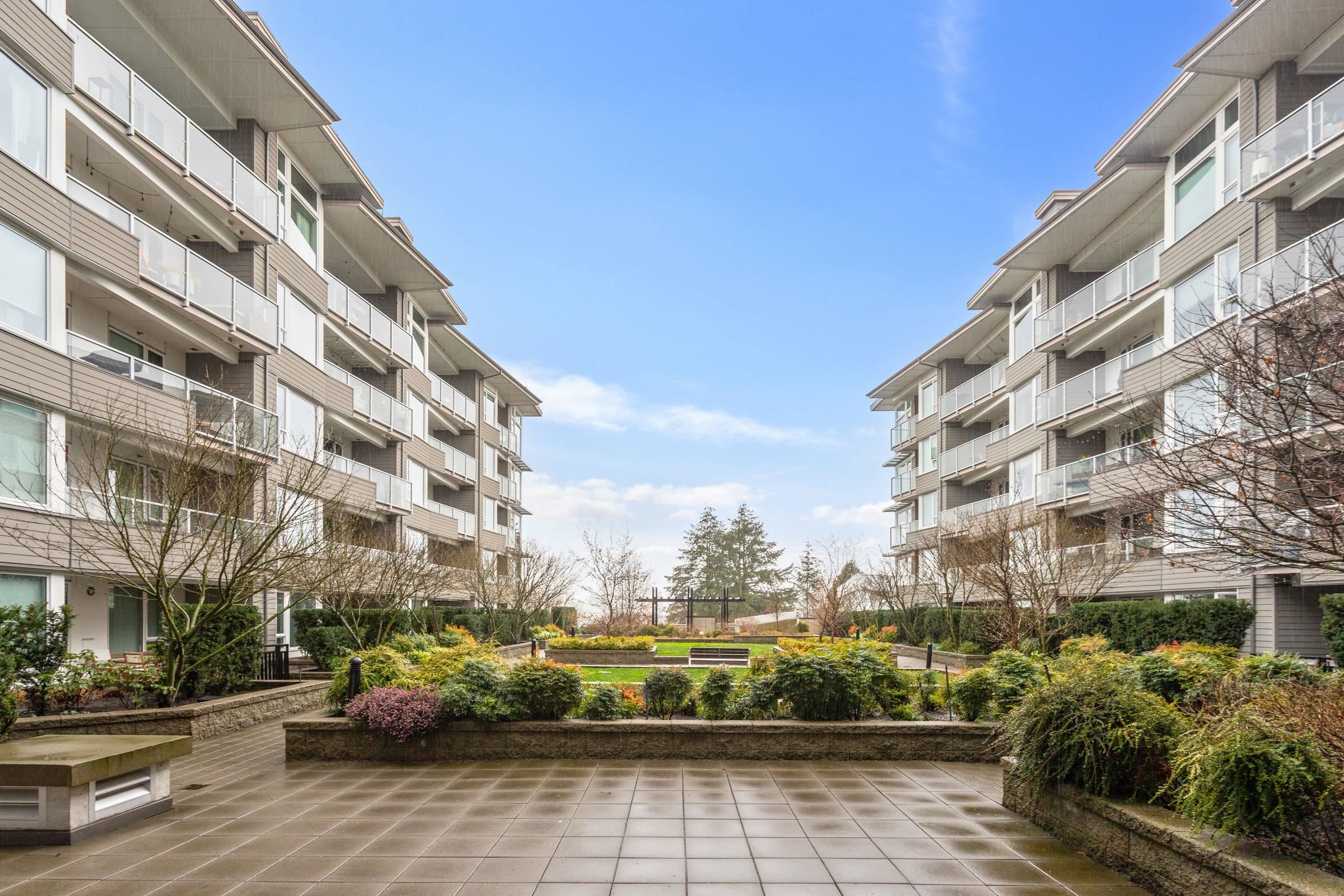 Listing image of 221 255 W 1ST STREET