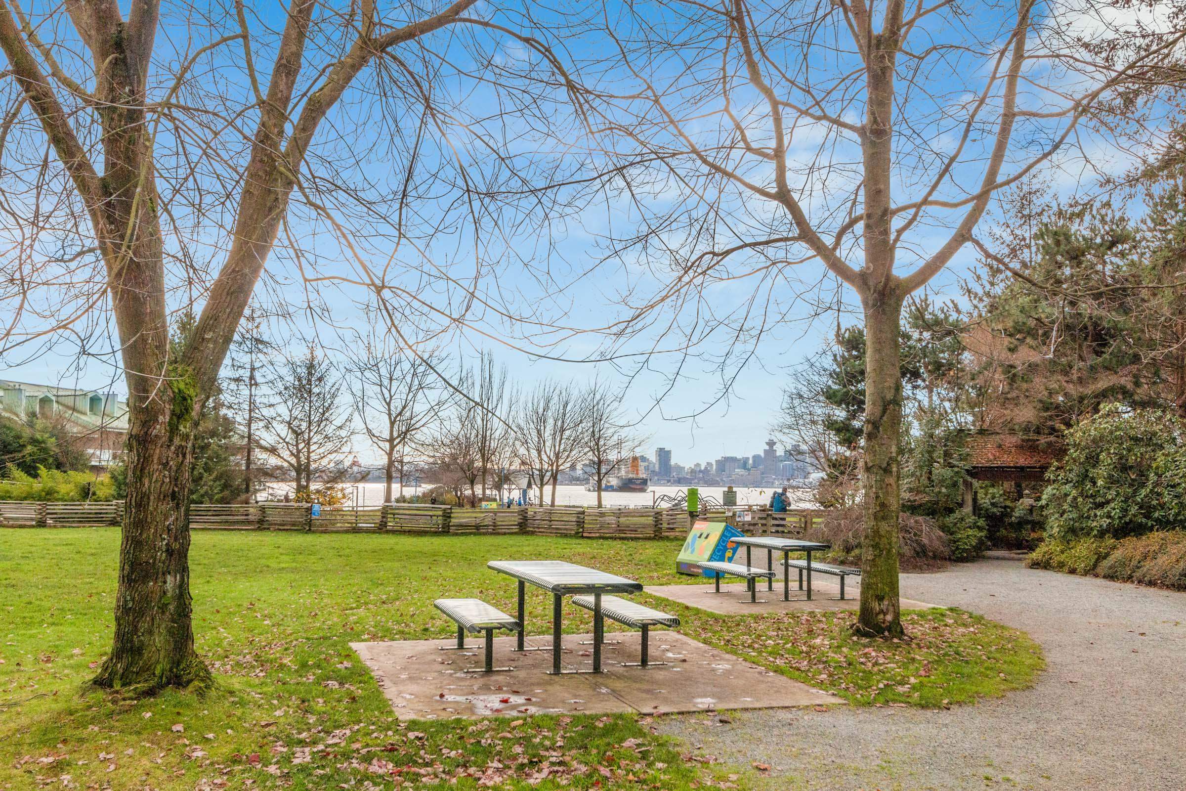 Listing image of 221 255 W 1ST STREET