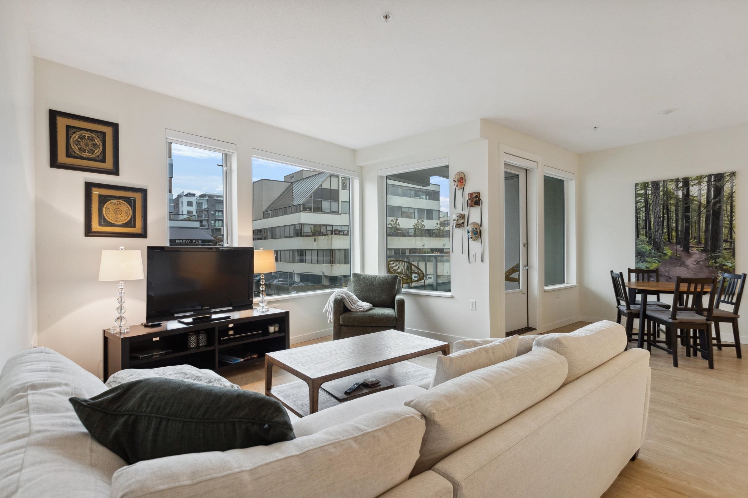 Listing image of 221 255 W 1ST STREET