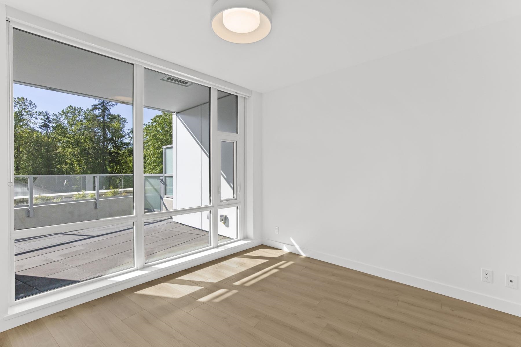 Listing image of 318 1500 FERN STREET
