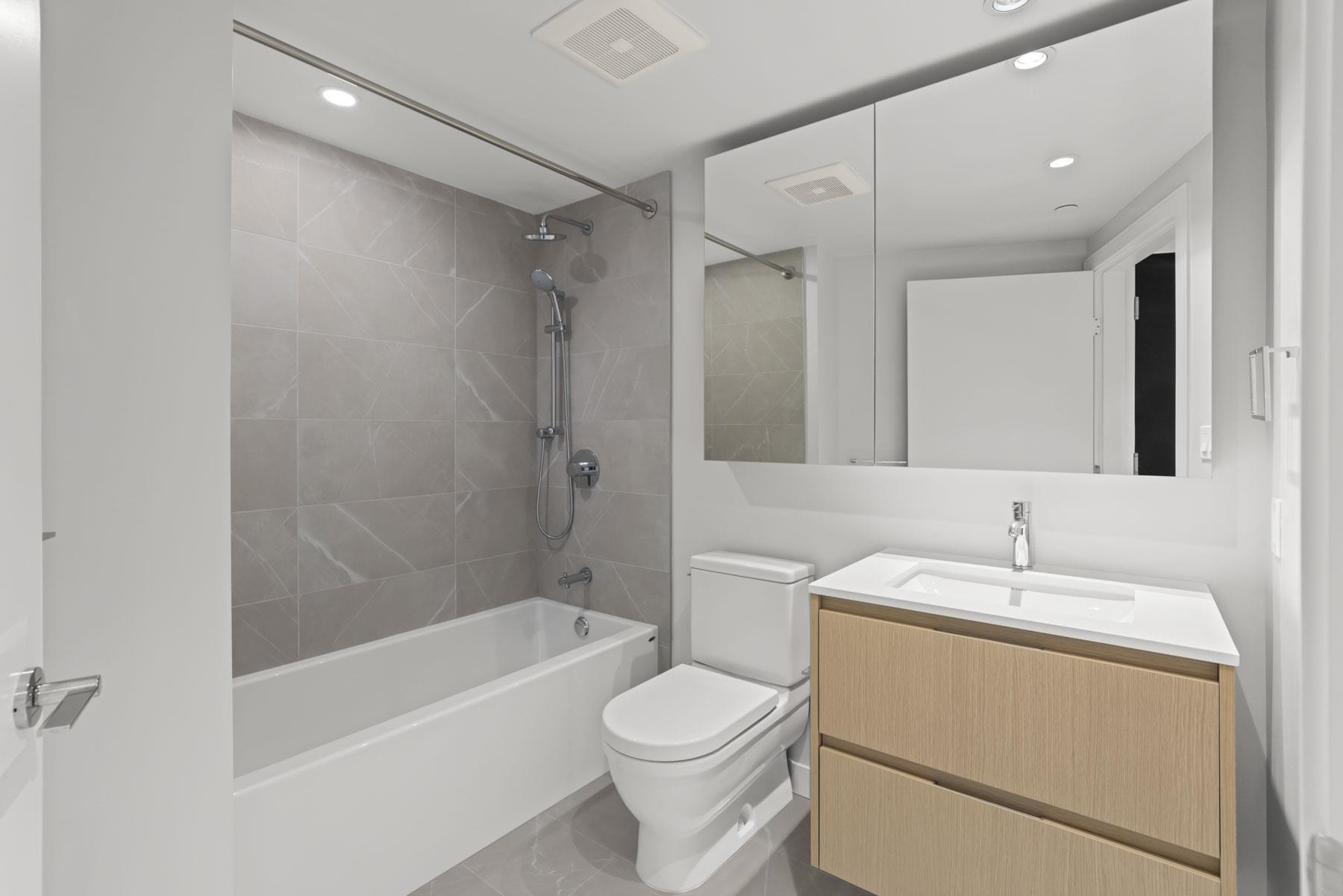 Listing image of 318 1500 FERN STREET