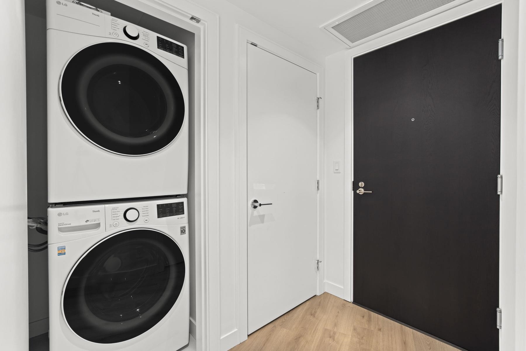 Listing image of 318 1500 FERN STREET