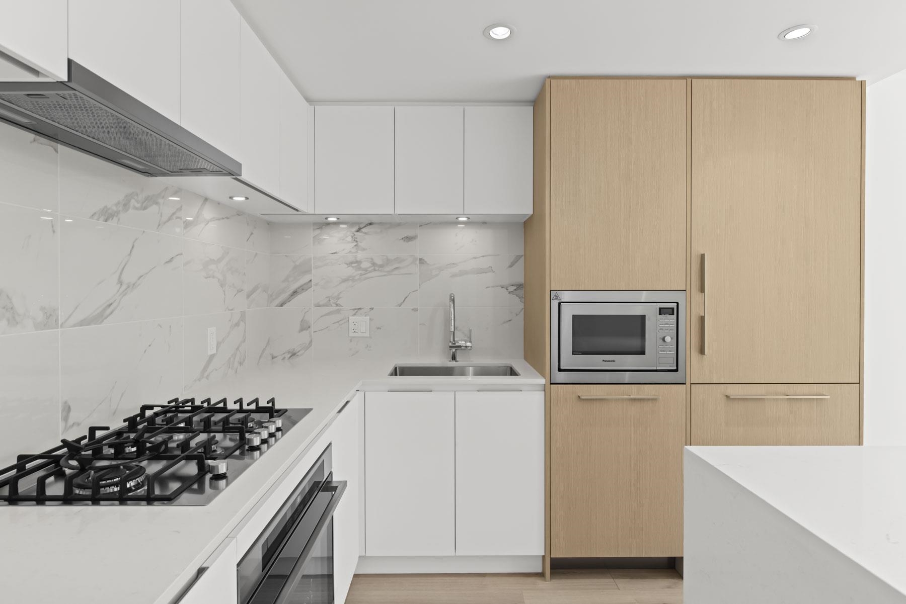 Listing image of 318 1500 FERN STREET