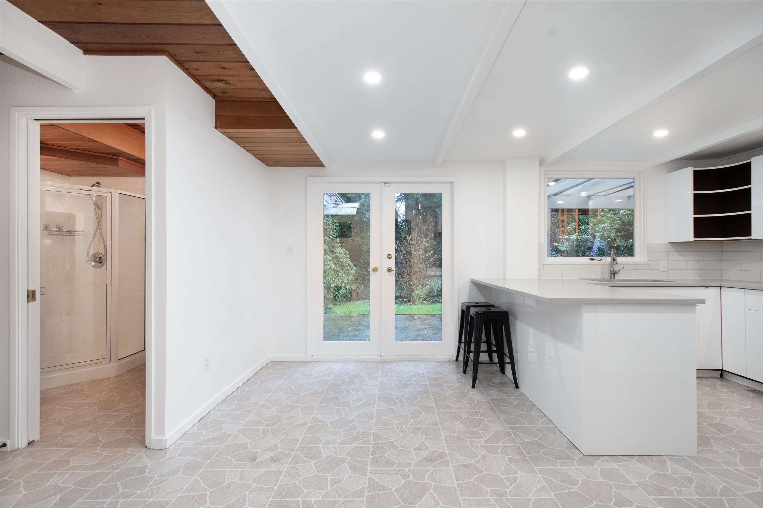 Listing image of 937 MONTROYAL BOULEVARD