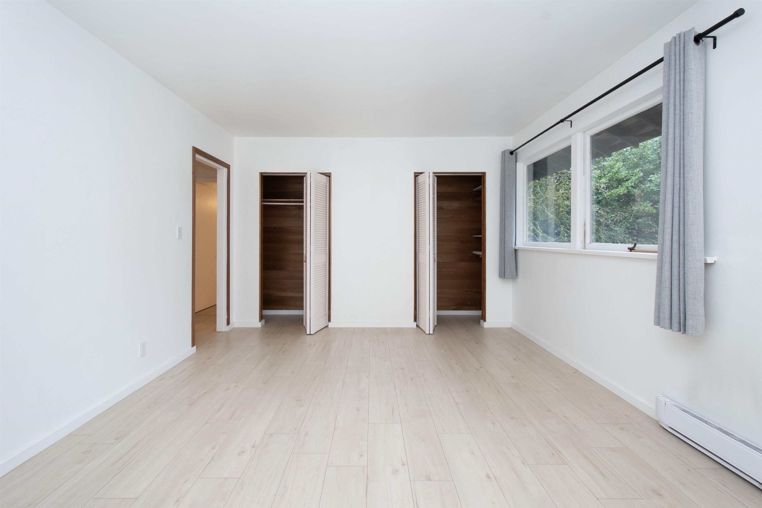 Listing image of 937 MONTROYAL BOULEVARD