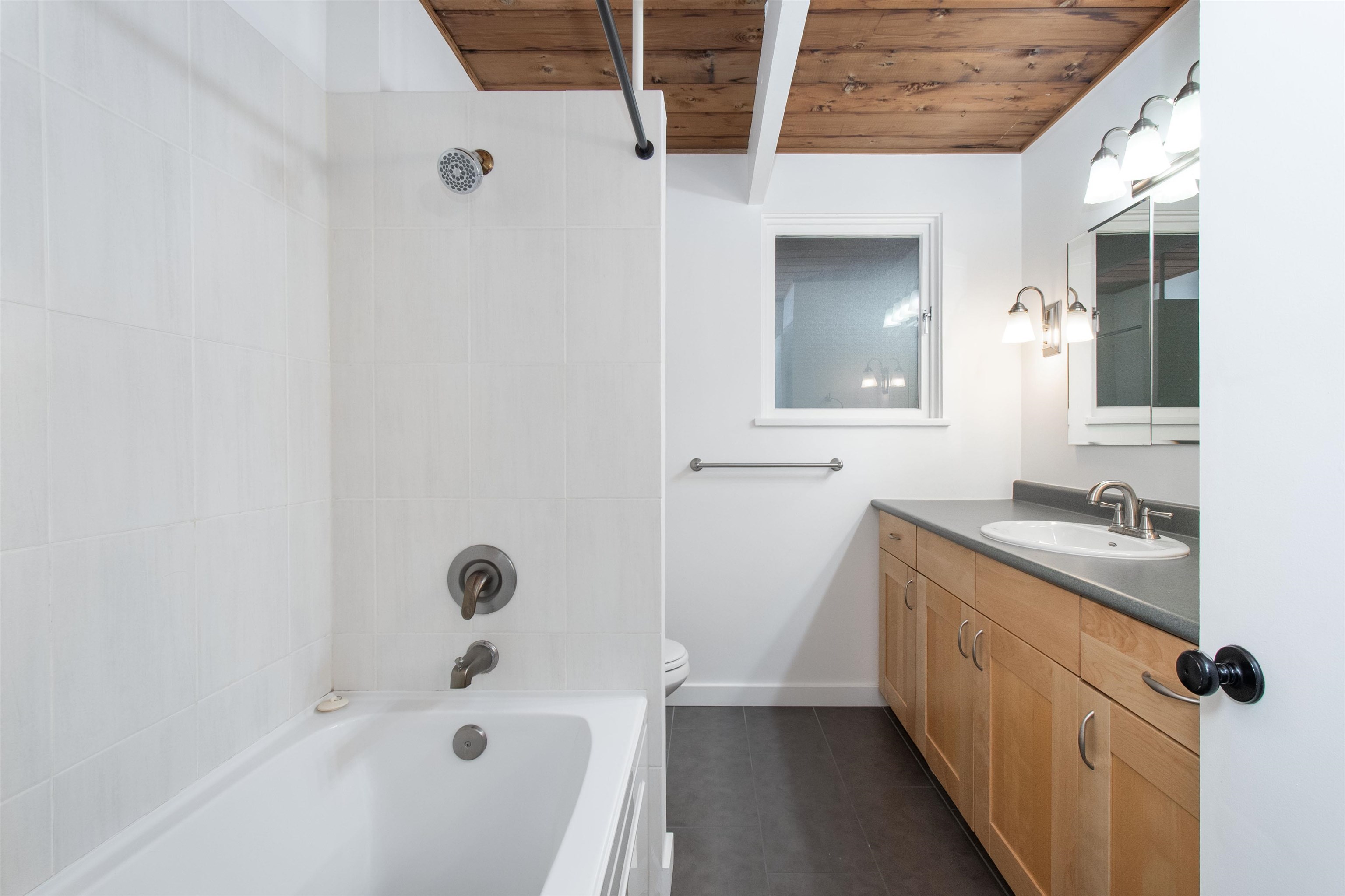Listing image of 937 MONTROYAL BOULEVARD