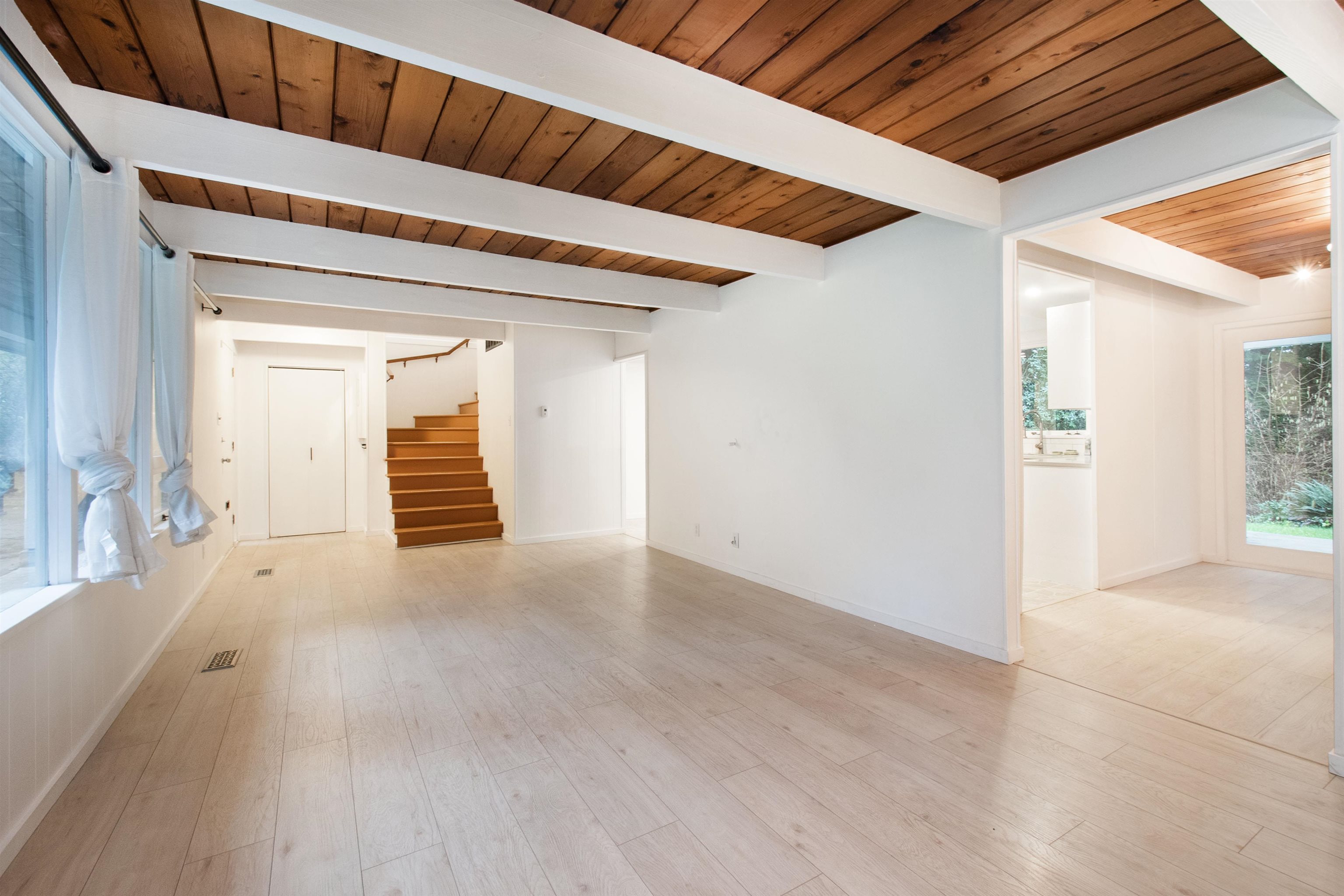 Listing image of 937 MONTROYAL BOULEVARD