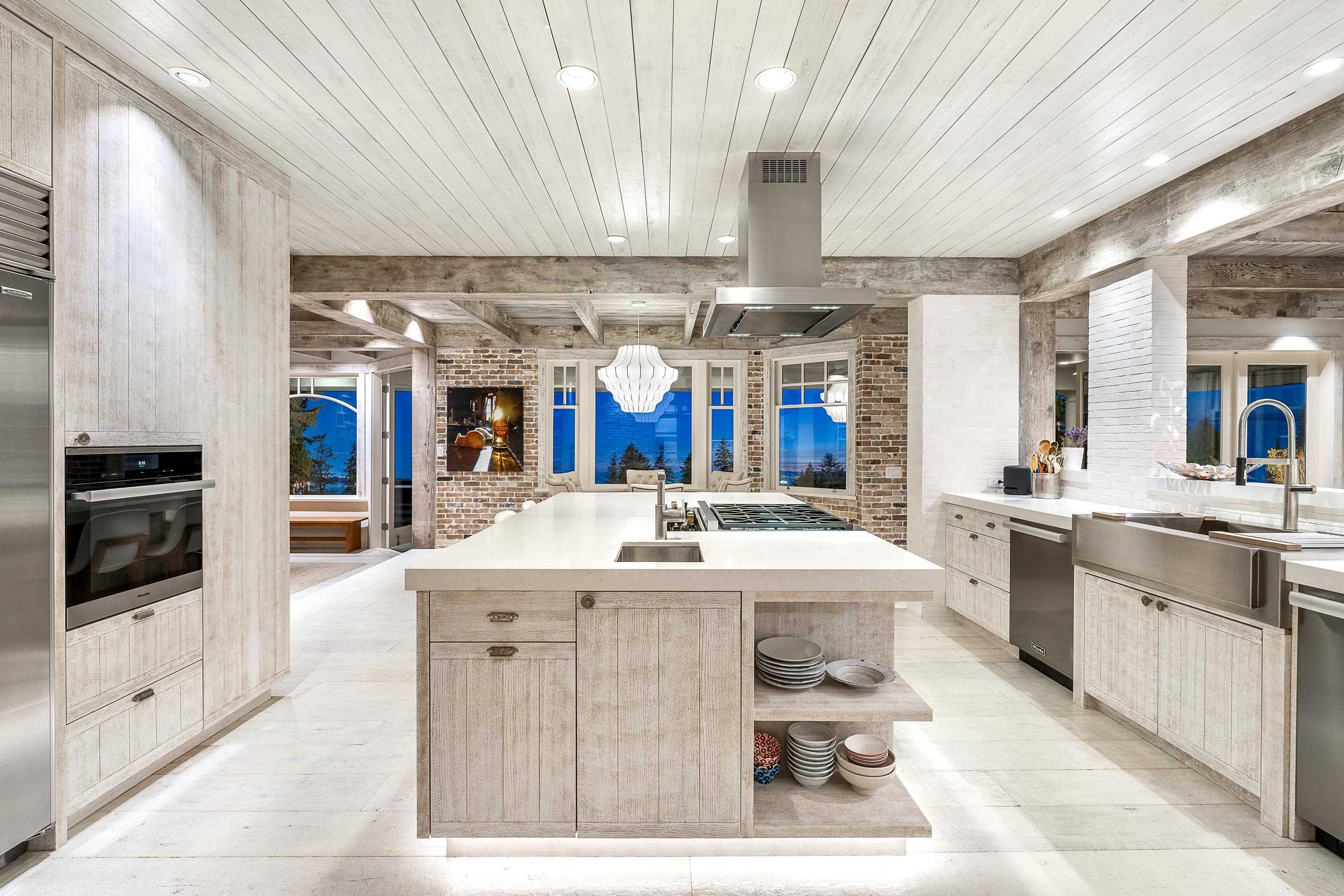 Listing image of 2962 MATHERS CRESCENT