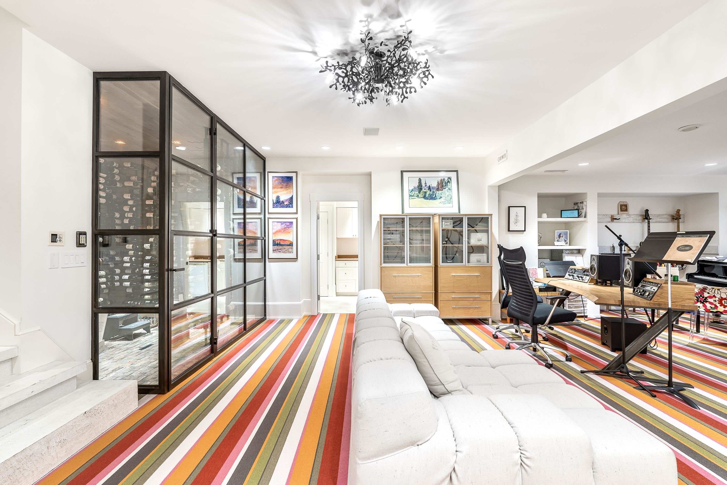 Listing image of 2962 MATHERS CRESCENT