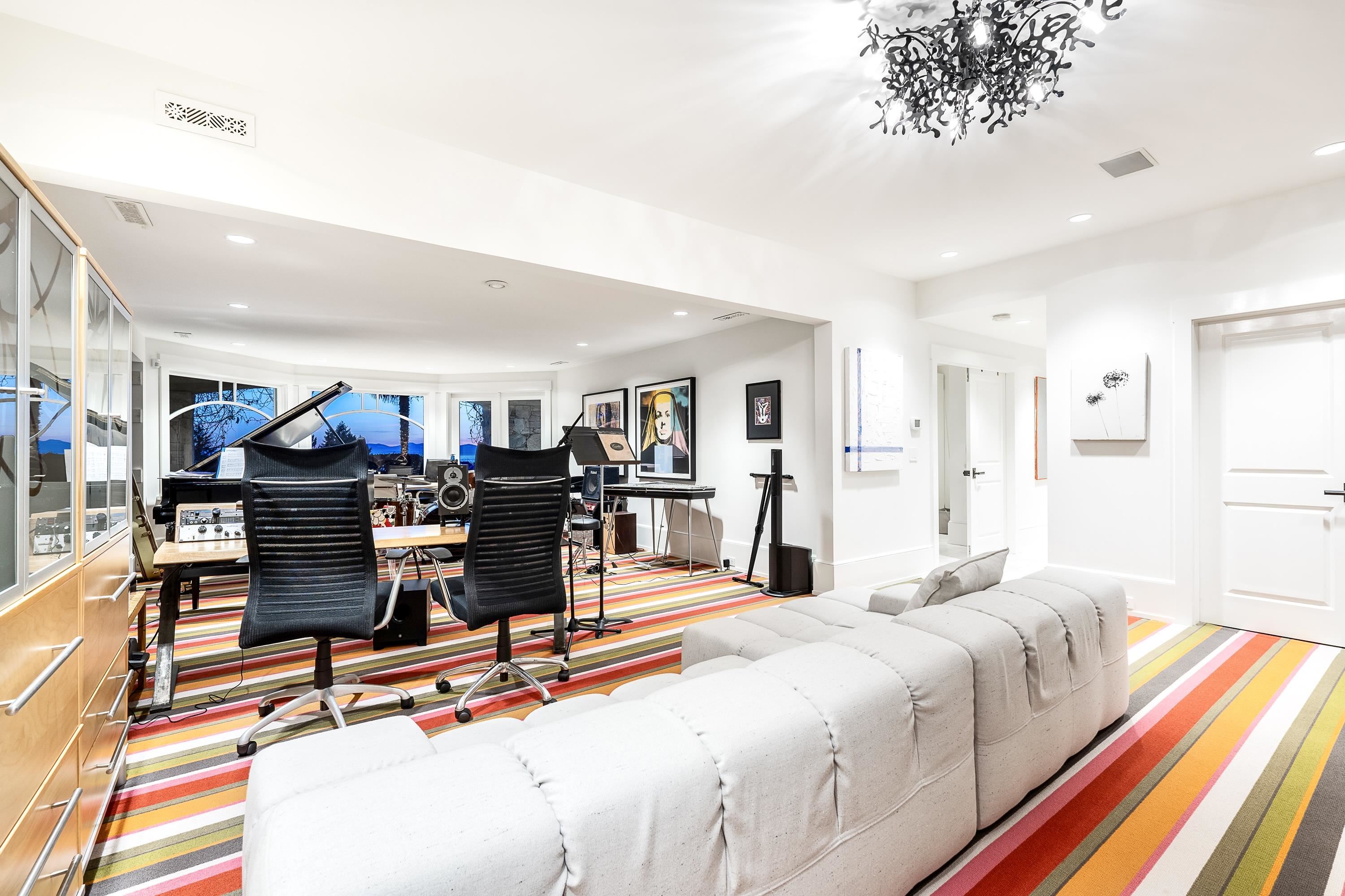 Listing image of 2962 MATHERS CRESCENT