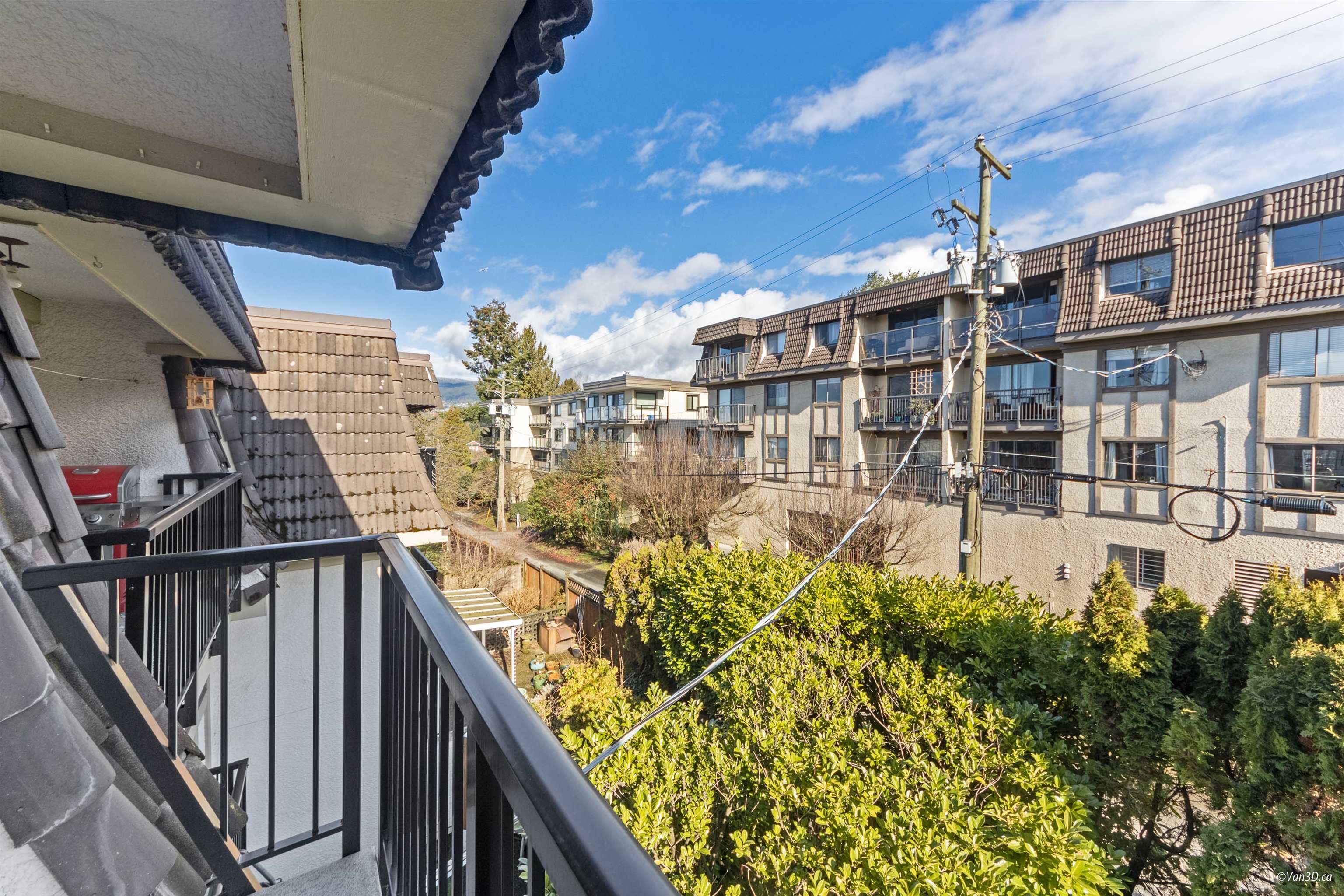 Listing image of 309 306 W 1ST STREET