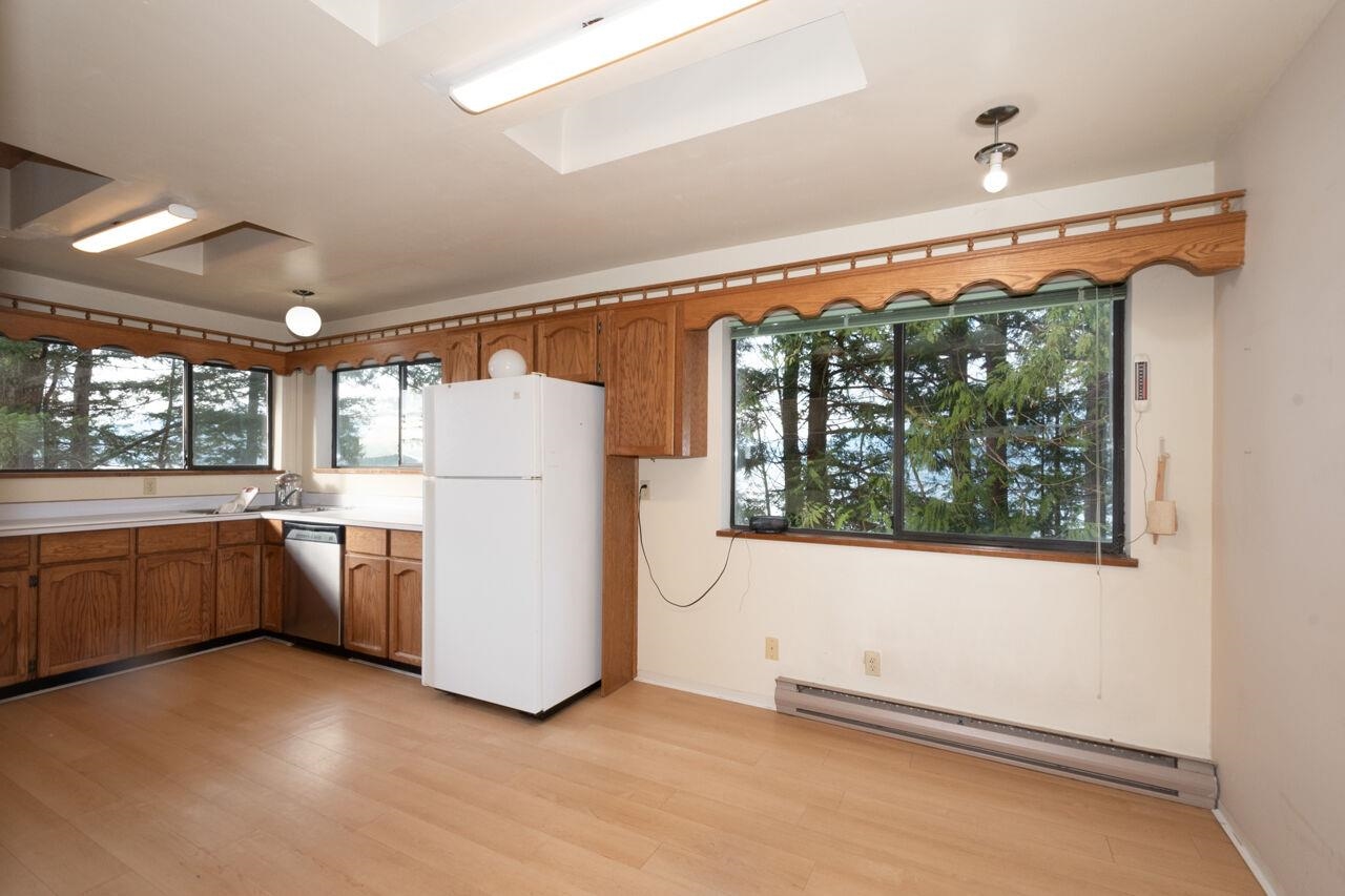 Listing image of 908 CLIPPER PLACE