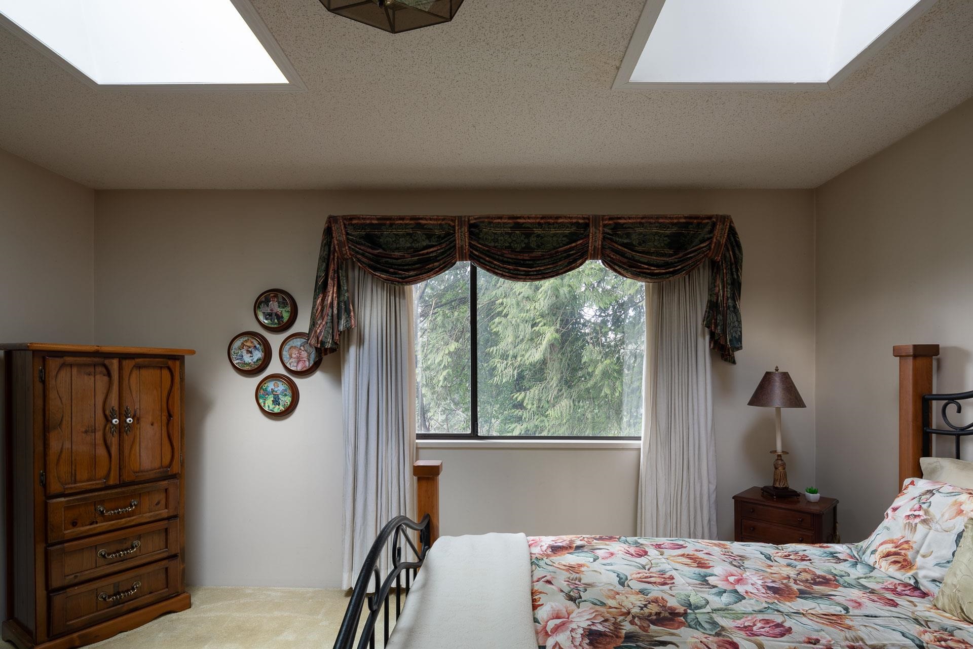 Listing image of 2221 BOWSER AVENUE