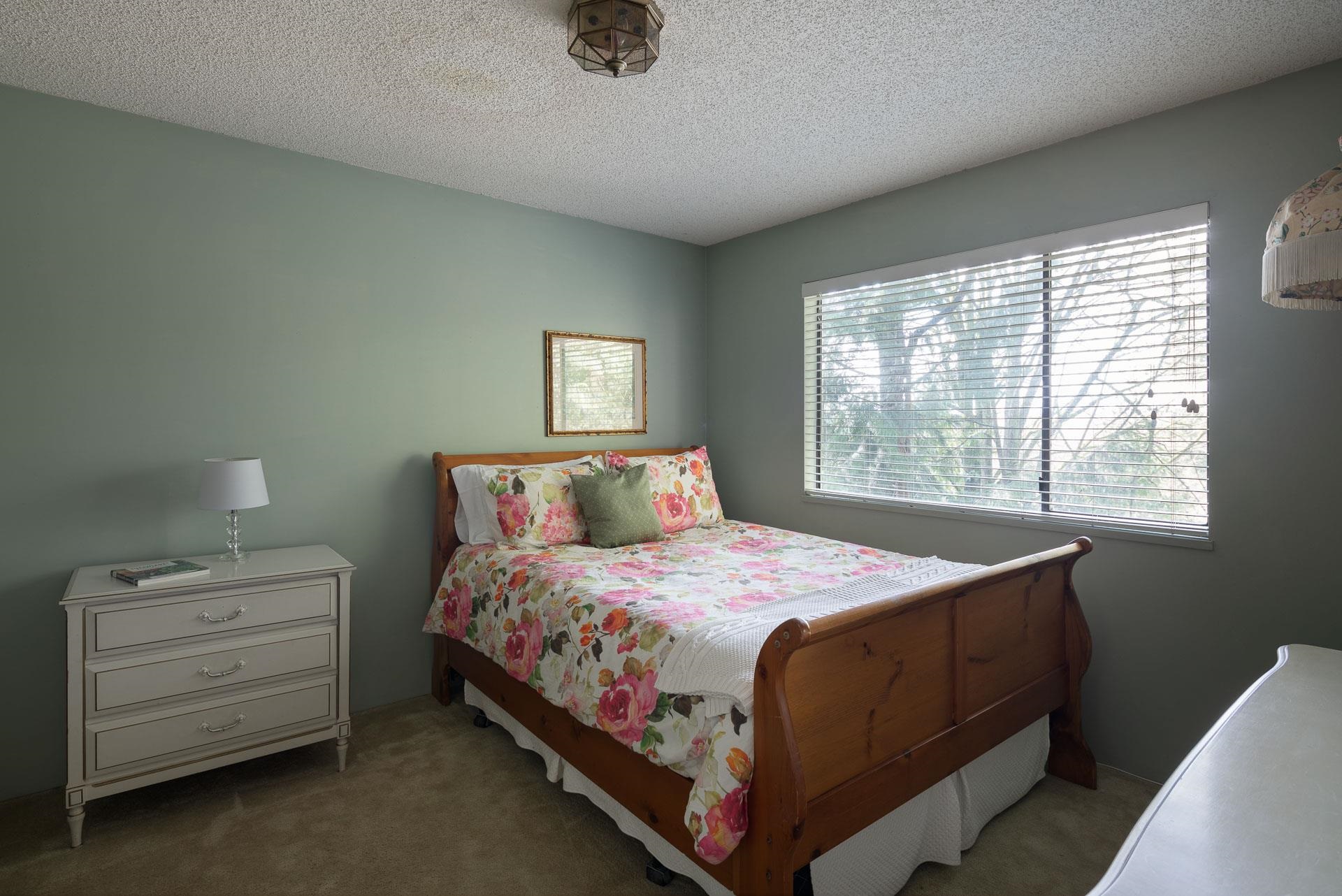 Listing image of 2221 BOWSER AVENUE