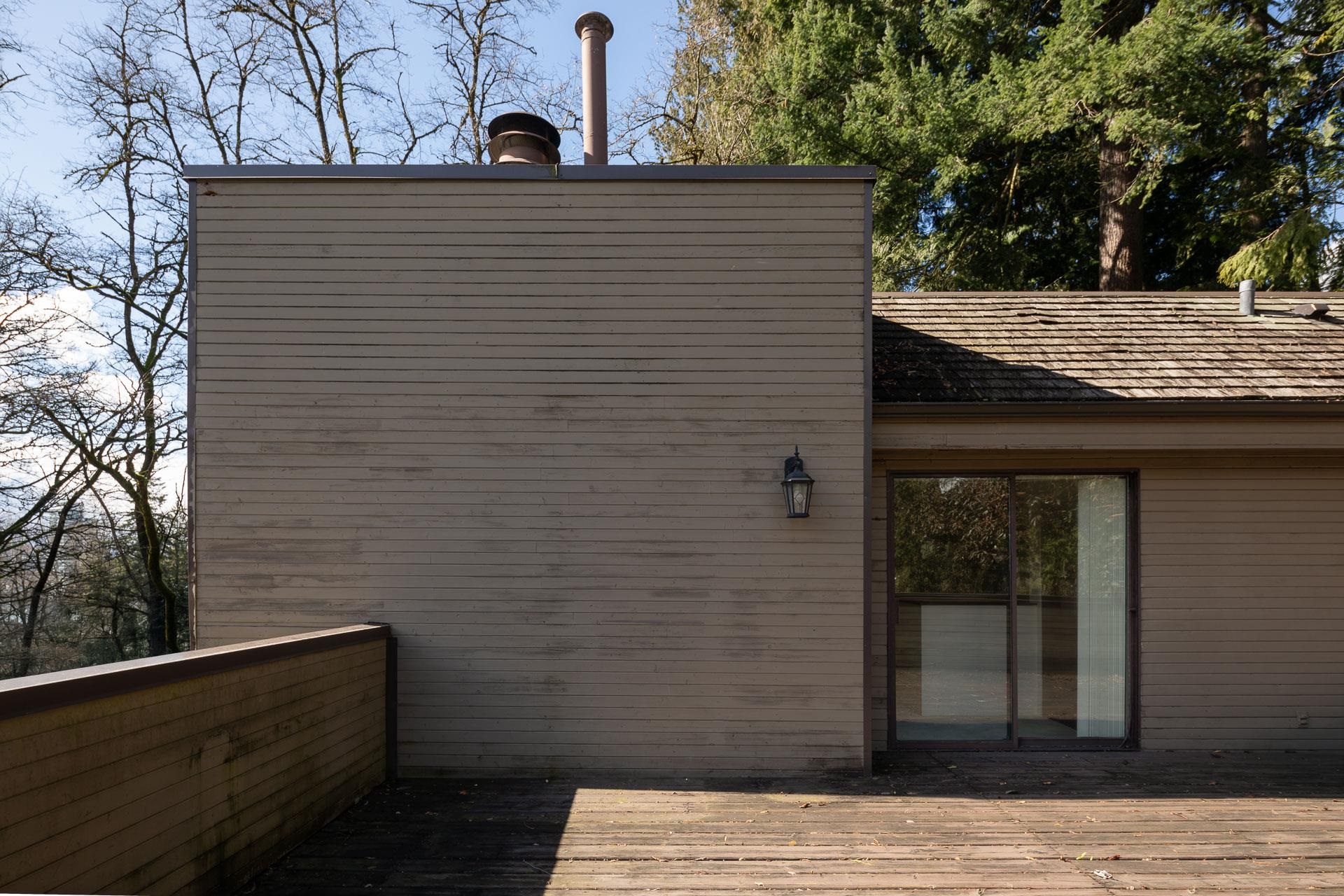 Listing image of 2221 BOWSER AVENUE