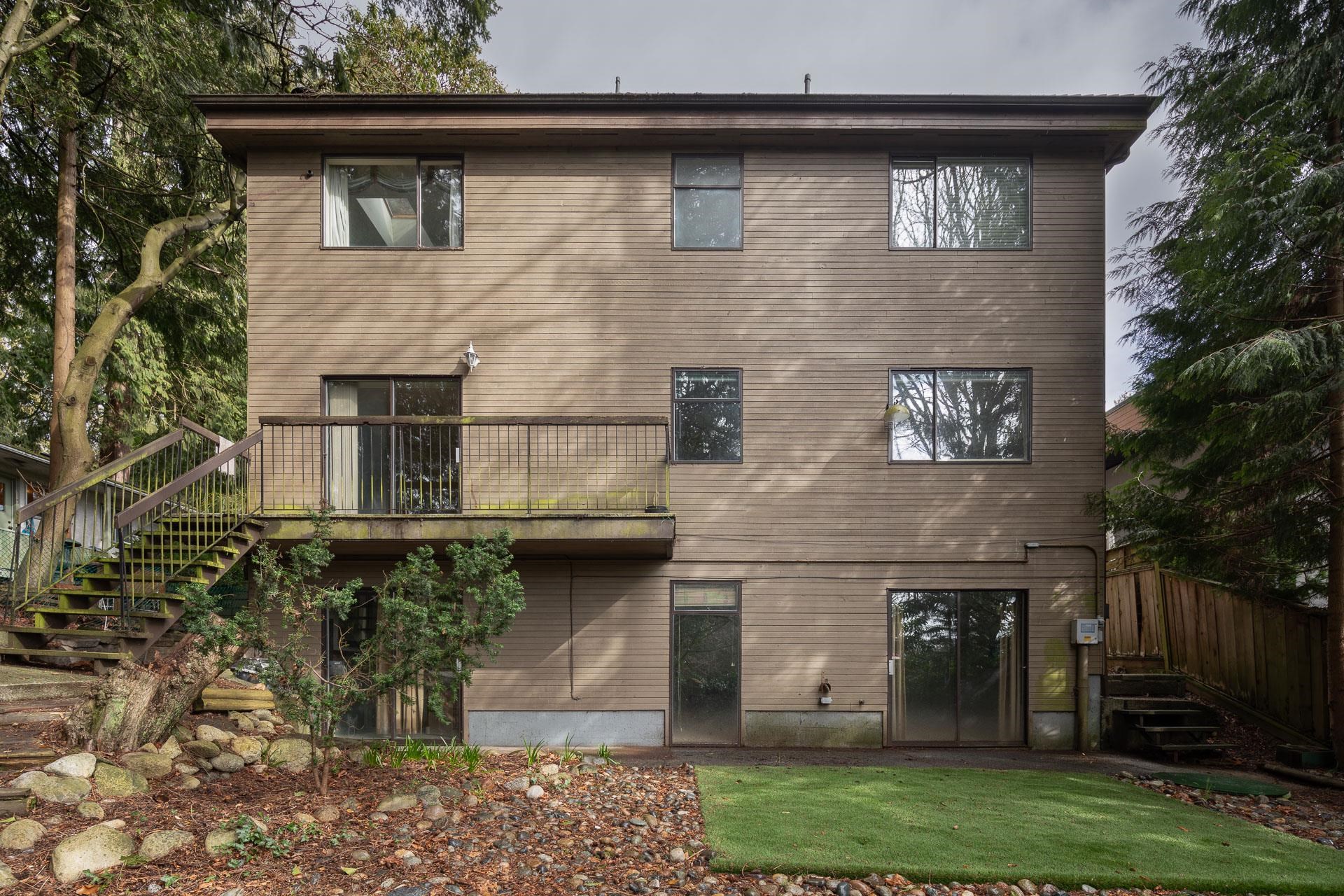 Listing image of 2221 BOWSER AVENUE