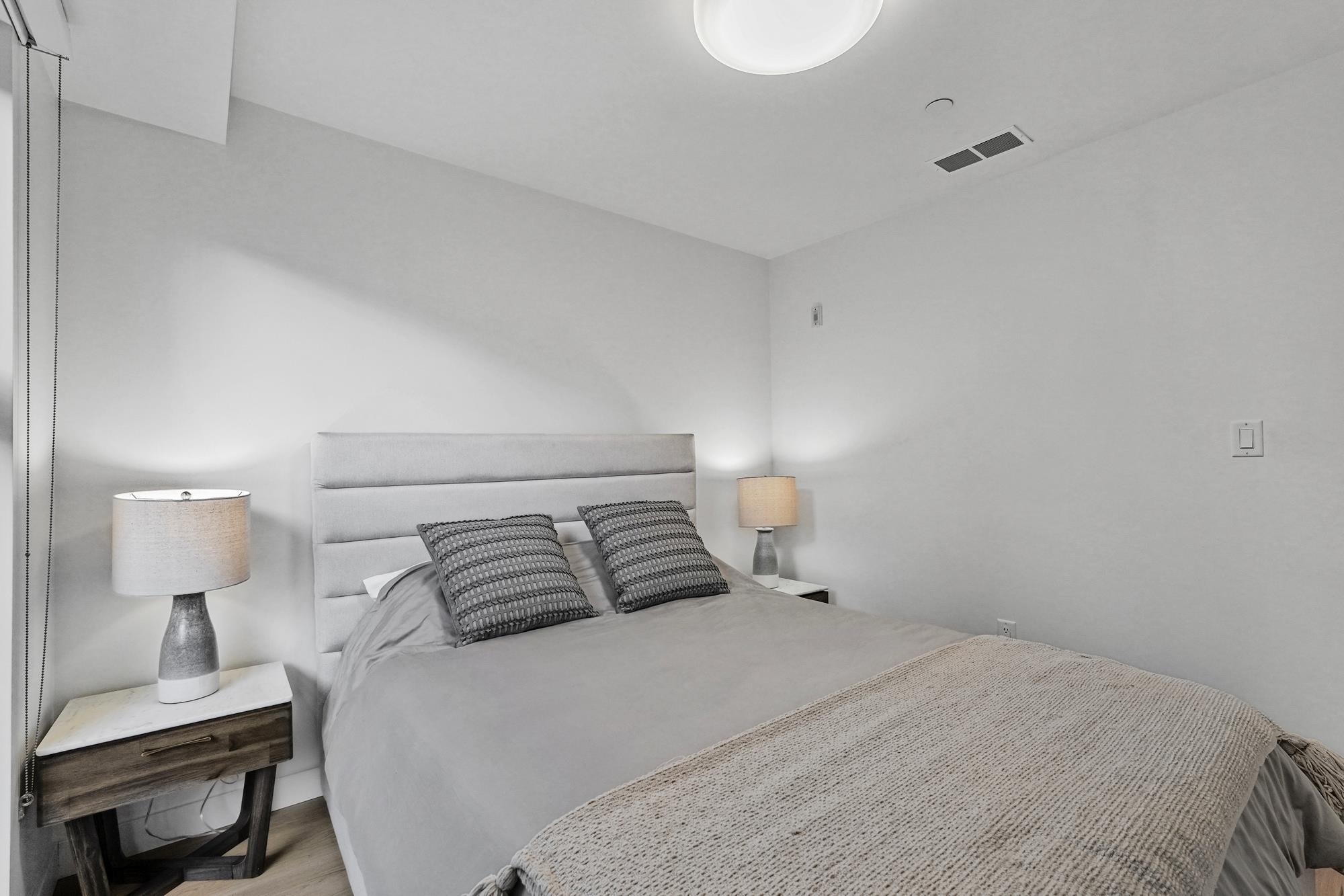 Listing image of 101 649 E 3RD STREET