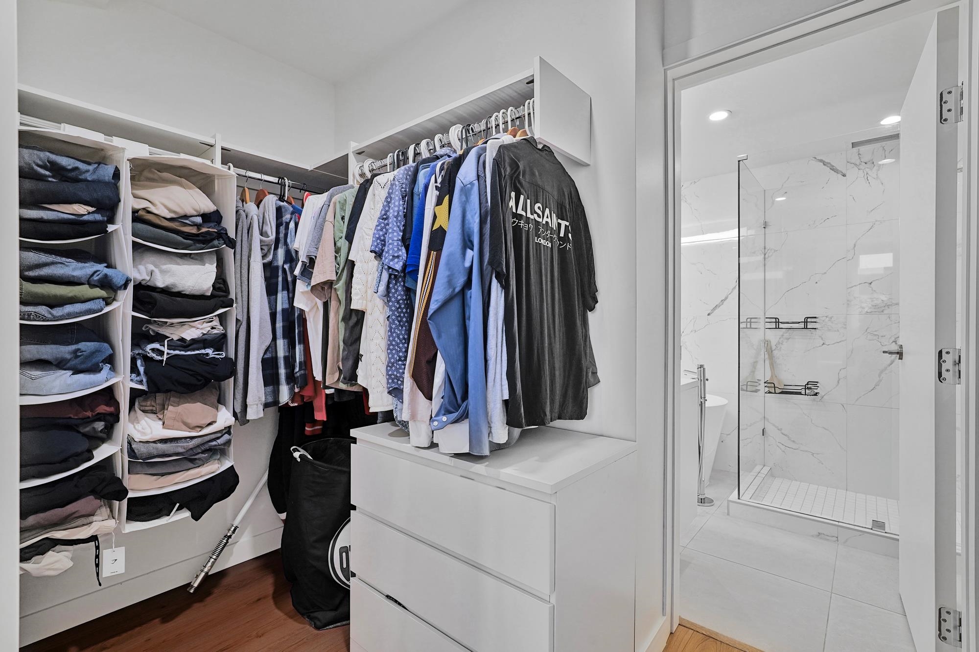 Listing image of 101 649 E 3RD STREET