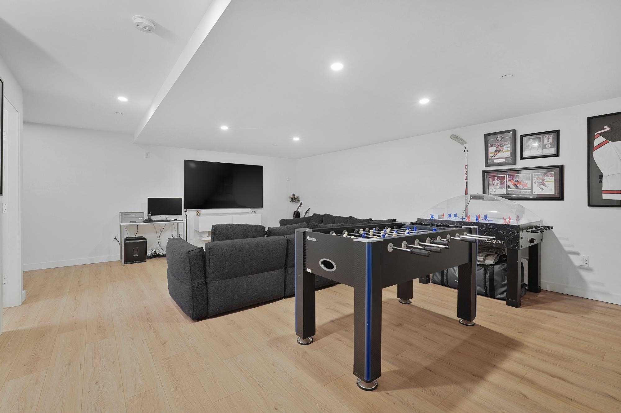 Listing image of 101 649 E 3RD STREET