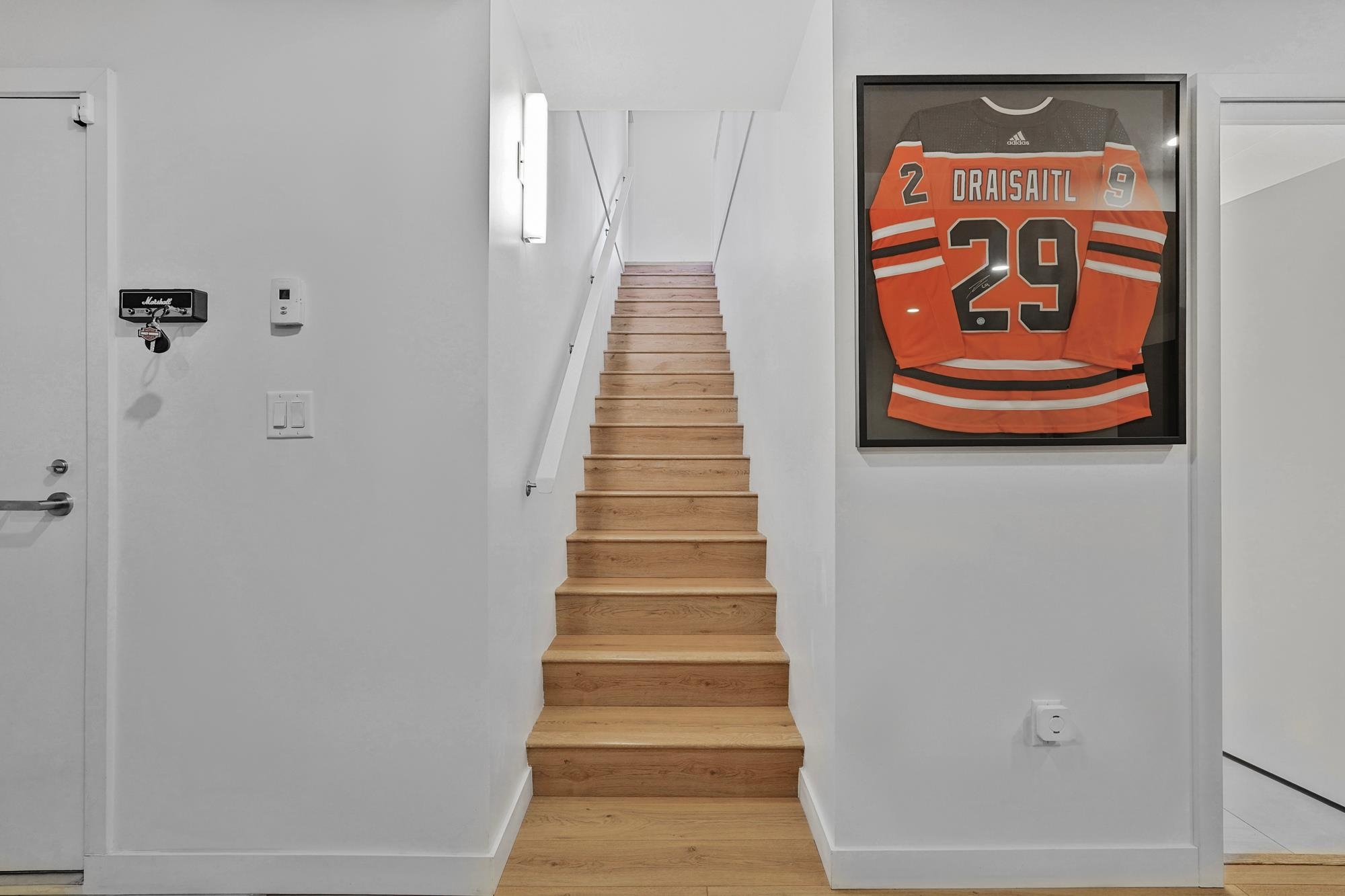 Listing image of 101 649 E 3RD STREET