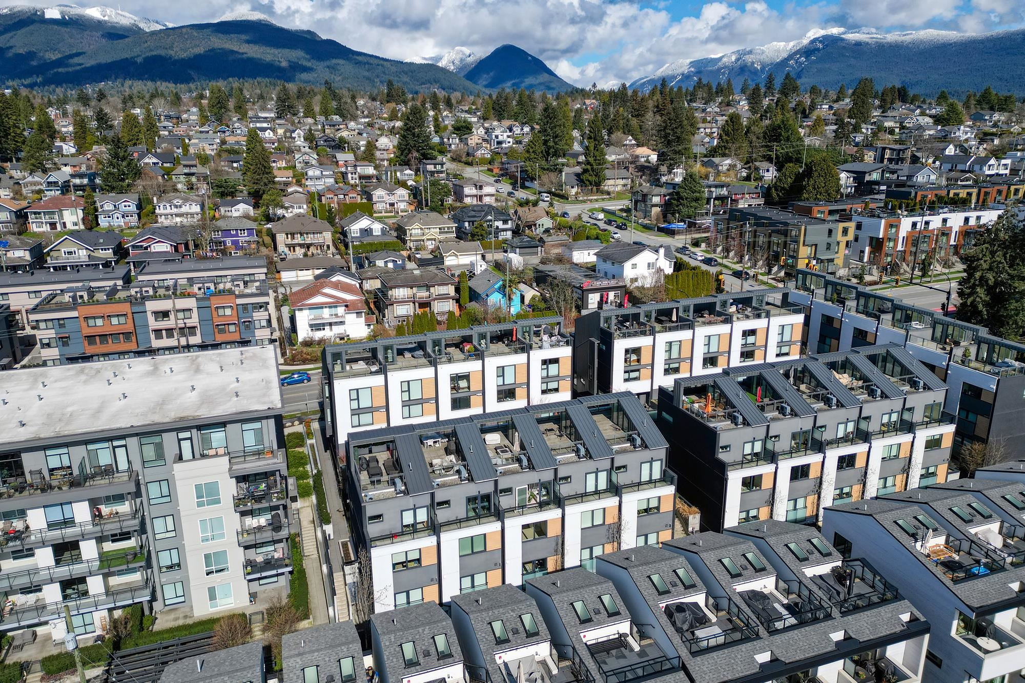 Listing image of 101 649 E 3RD STREET