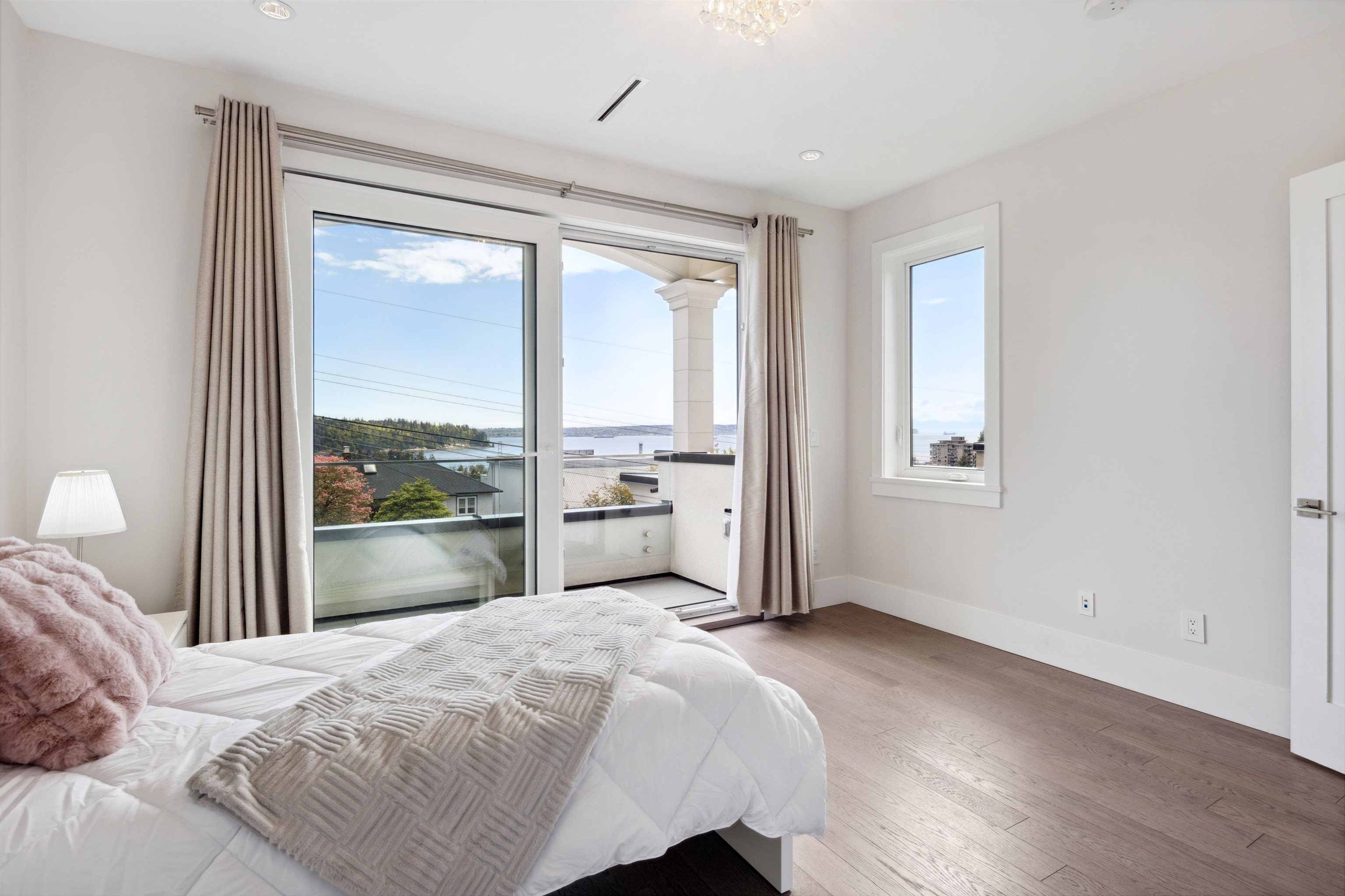 Listing image of 1115 FULTON AVENUE