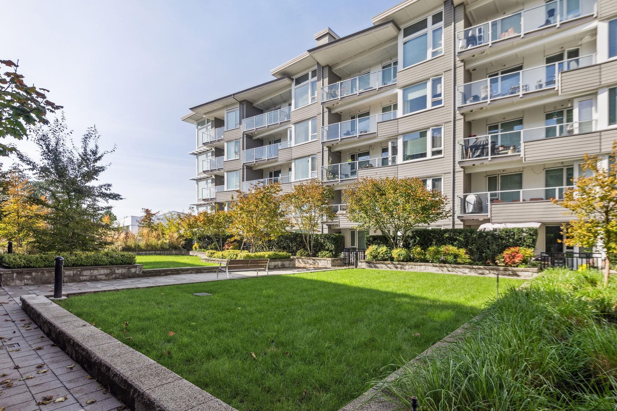 Listing image of 111 255 W 1ST STREET