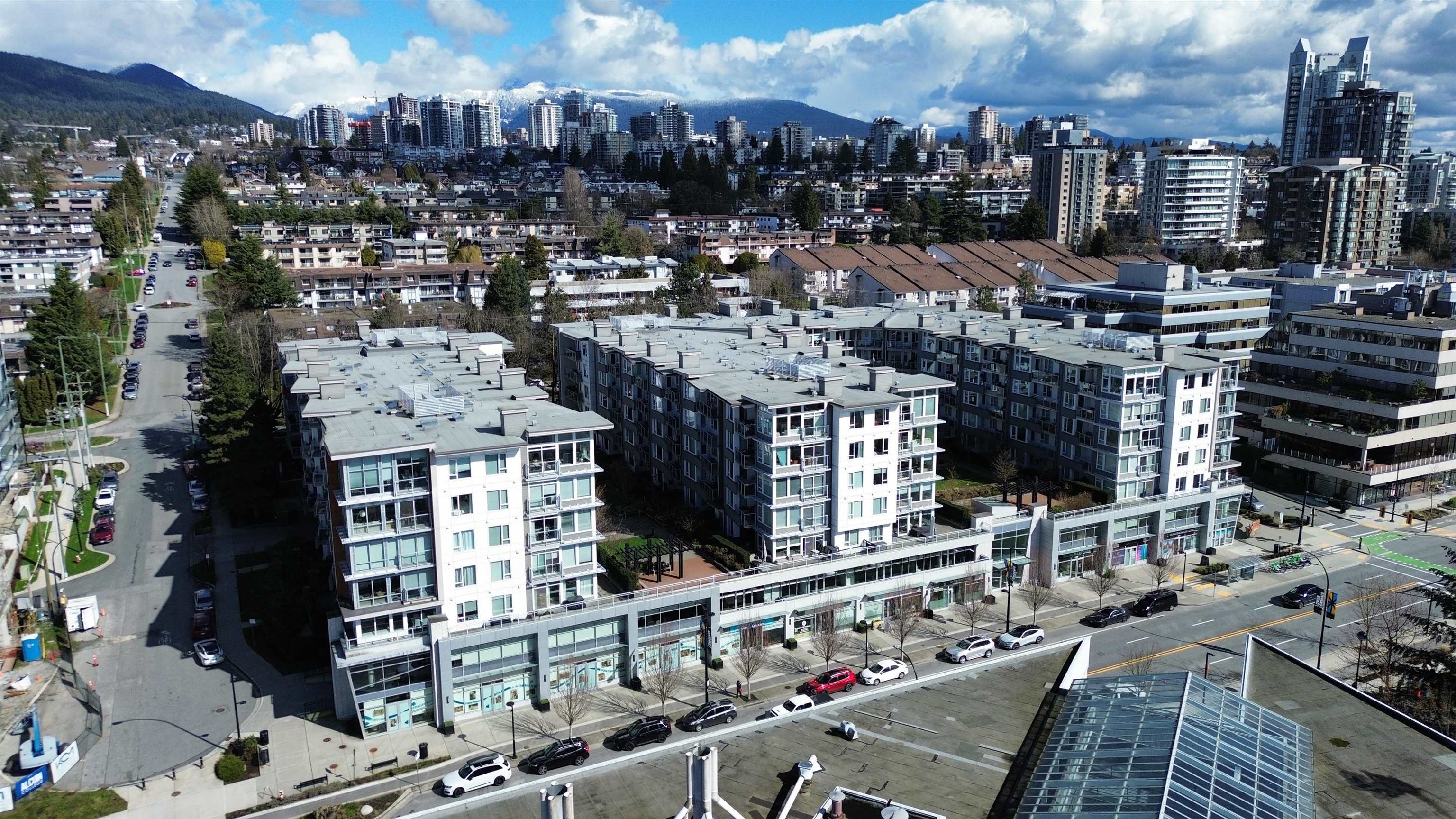 Listing image of 111 255 W 1ST STREET